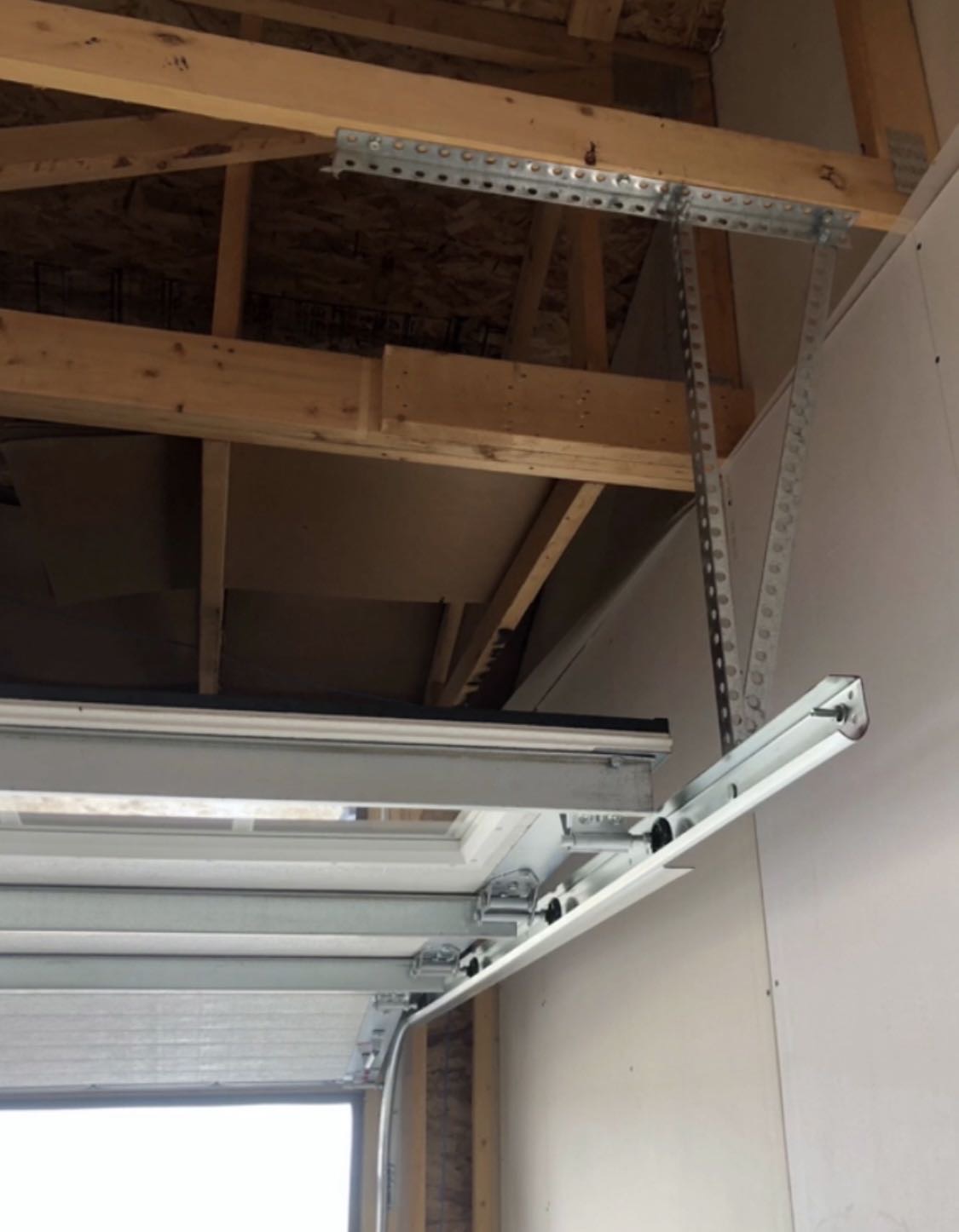 Liso装修公司（萨省及萨屯注册，500万商业险，WCB好信用证）