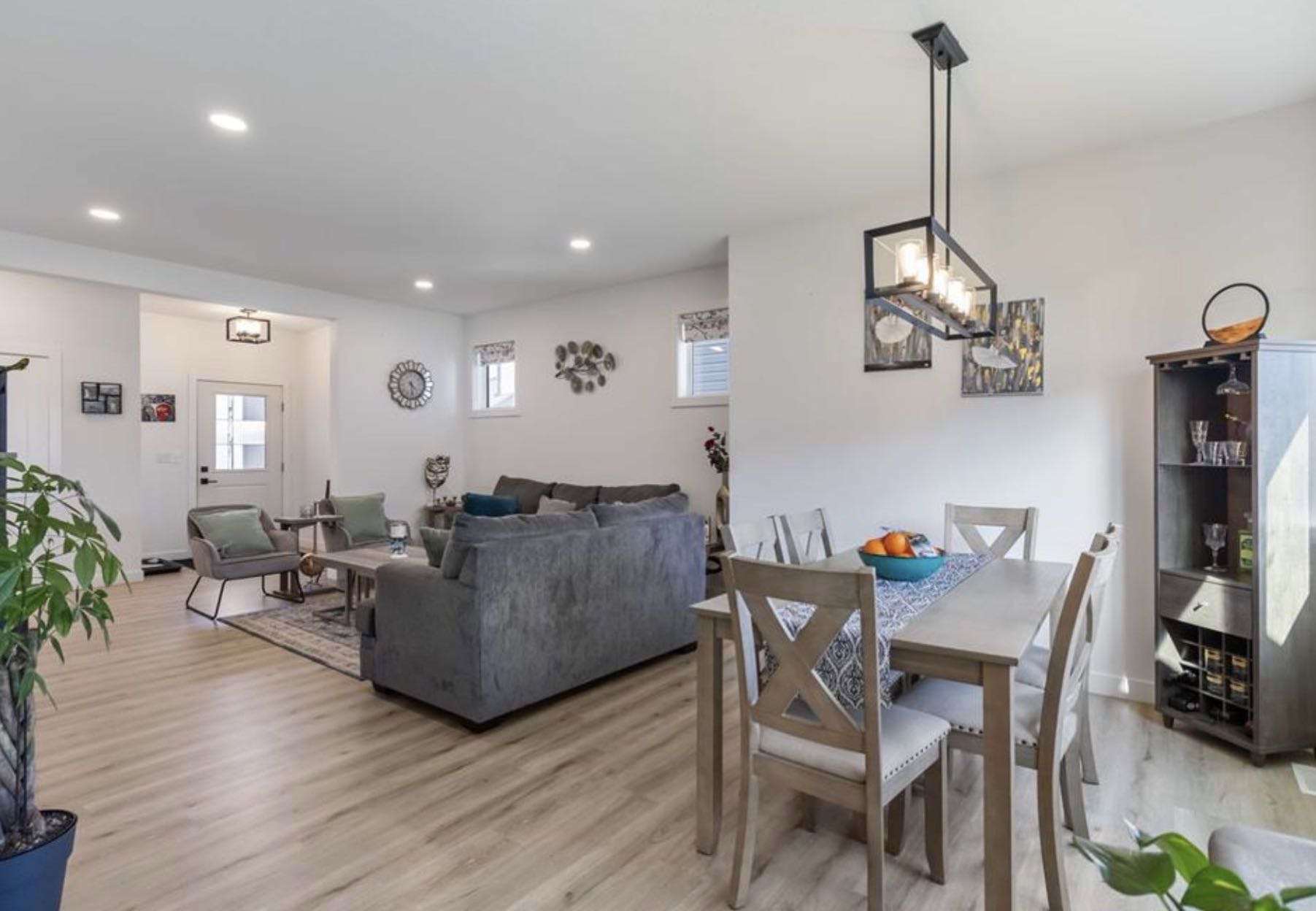 OPEN HOUSE开放参观时间：9月6日周六2:00-4:00PM 地点：148 Barrett STREET - 3