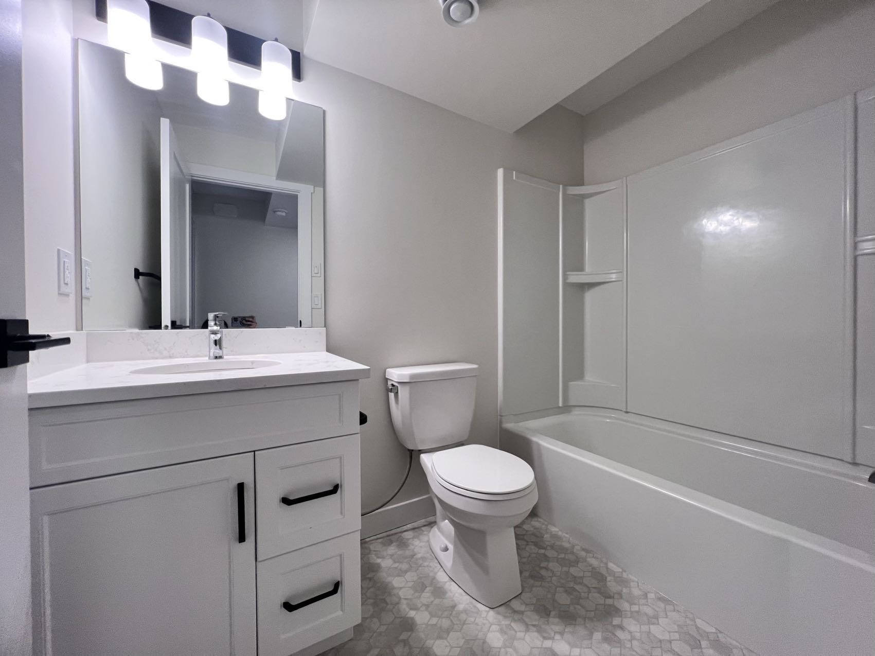 Brighton 一室一厅整套出租可带车库 - 5