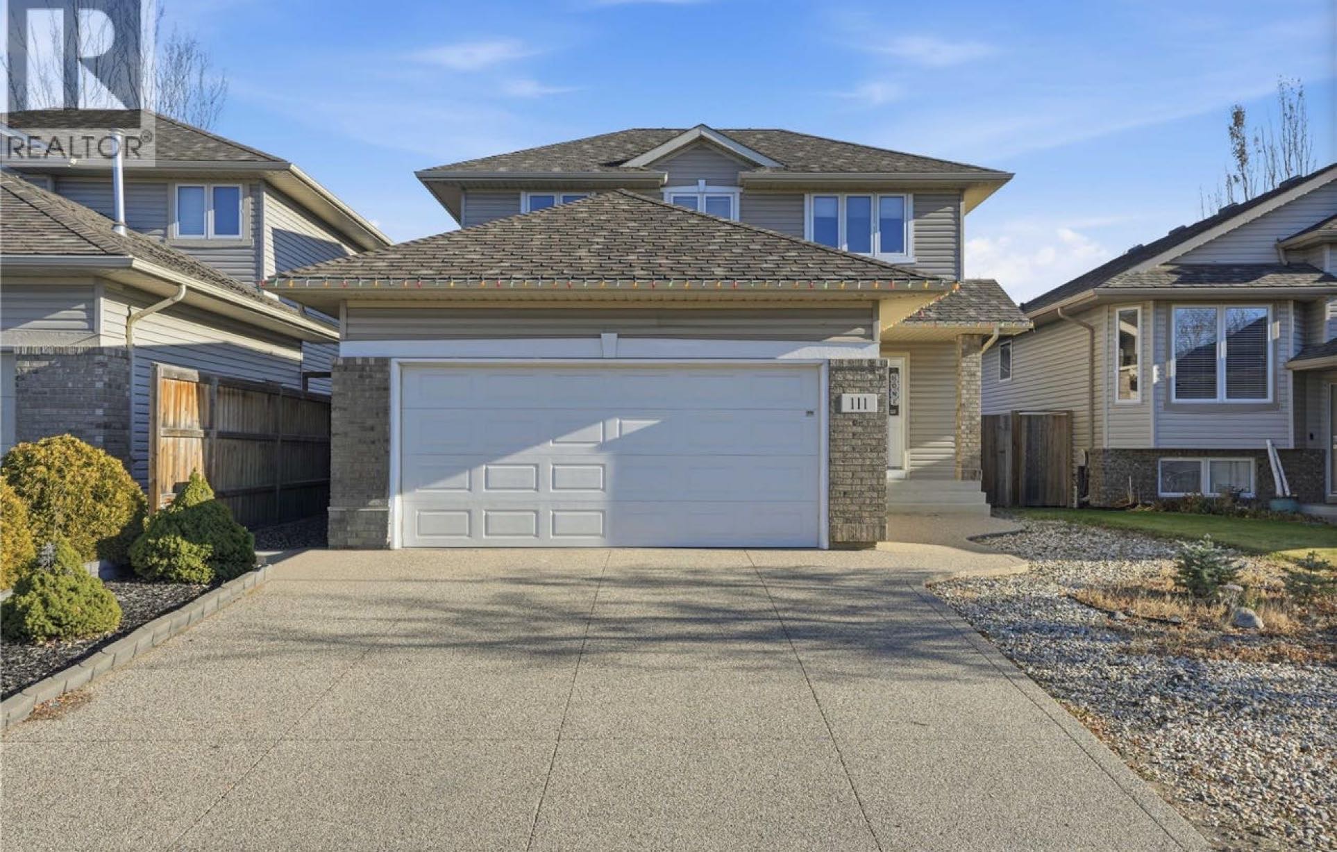 OPEN HOUSE开放参观 时间：周日 12月7日2:00-4:00 PM 地址：111 Dulmage Cres - 2