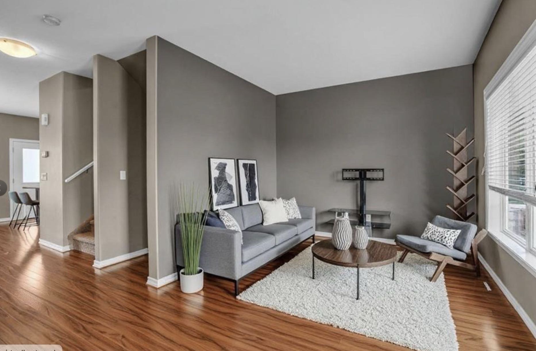 New Listing 新挂牌 🏡 全新上市 | Willowgrove 学校附近带车库院子联排别墅出售地理位置优越 - 4