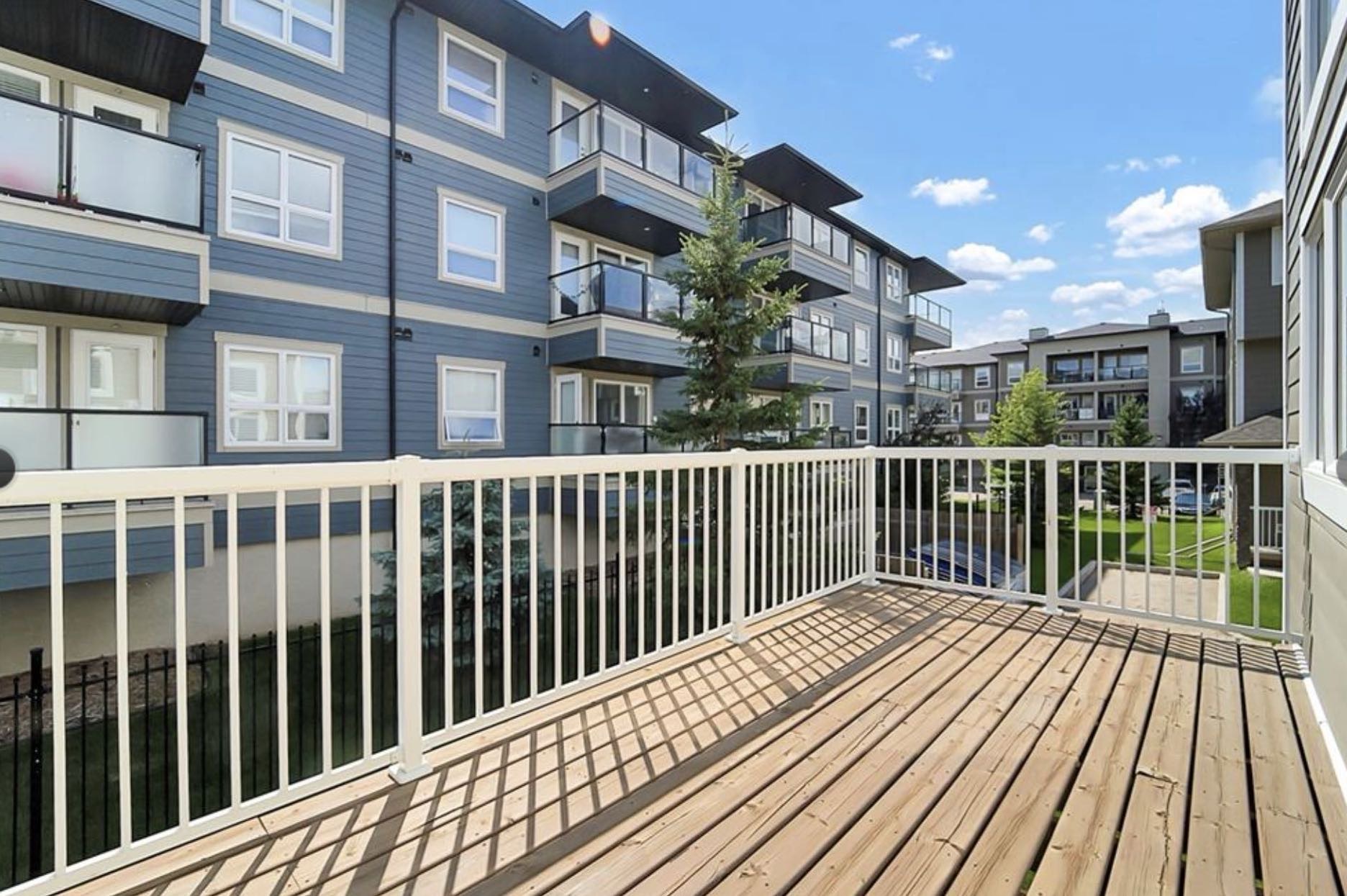 OPEN HOUSE开放参观时间：周日9月7日2:00-4:00PM 地址：401 212 Willis CRES - 5