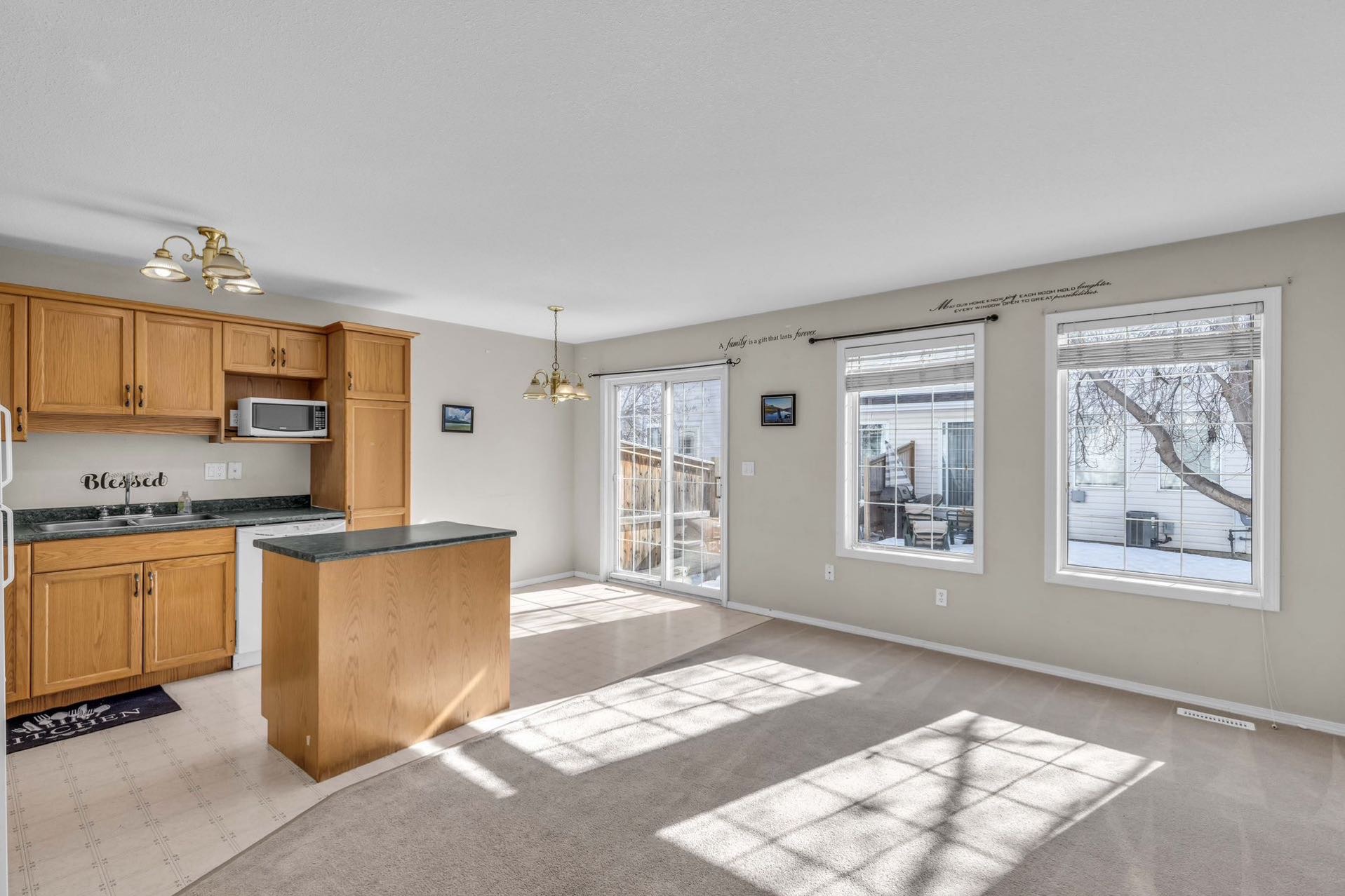 university heights3房2卫联排出售 - 5