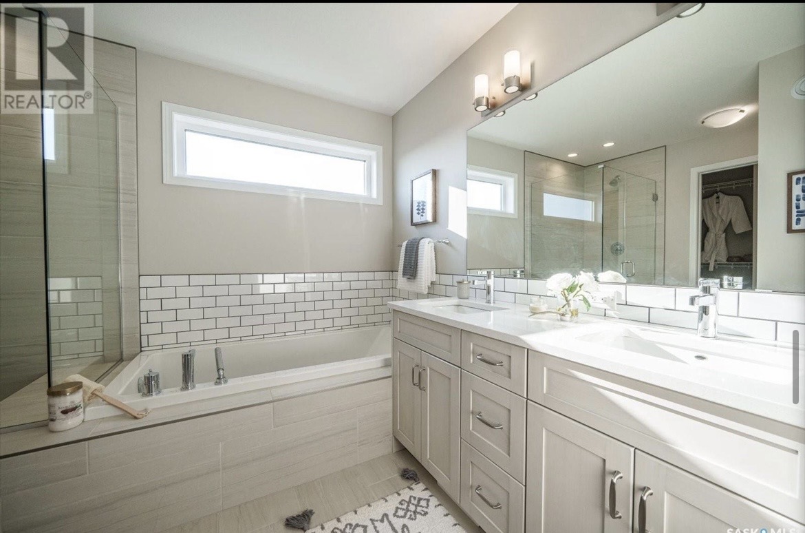 最新降价开放看房参观2月18日 周六12:00-2:00pm 135 Skopik ROAD - 8