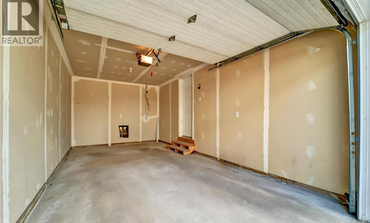 OPEN HOUSE开放参观时间：周日9月7日2:00-4:00PM 地址：401 212 Willis CRES - 8