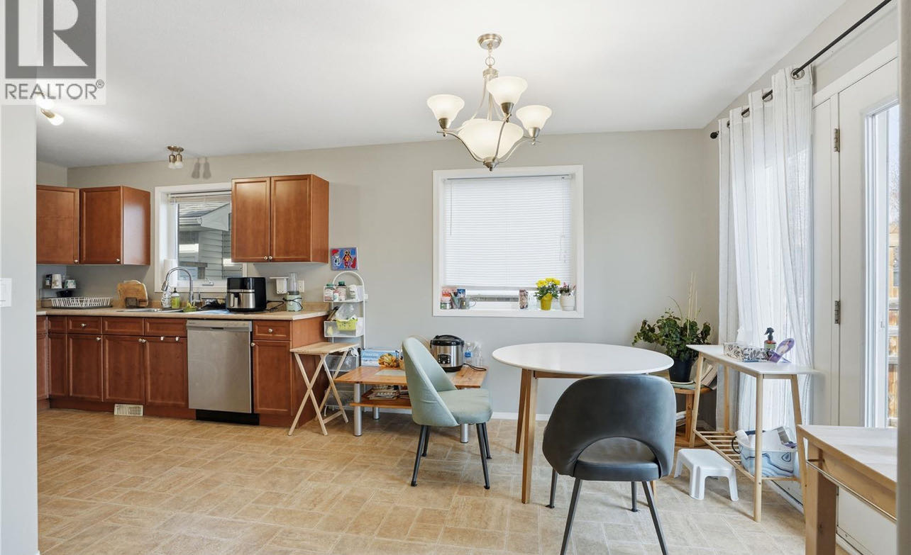 OPEN HOUSE开放参观 时间：周六 1月17日2:00-4:00 PM 地址：111 Dulmage Cres - 4