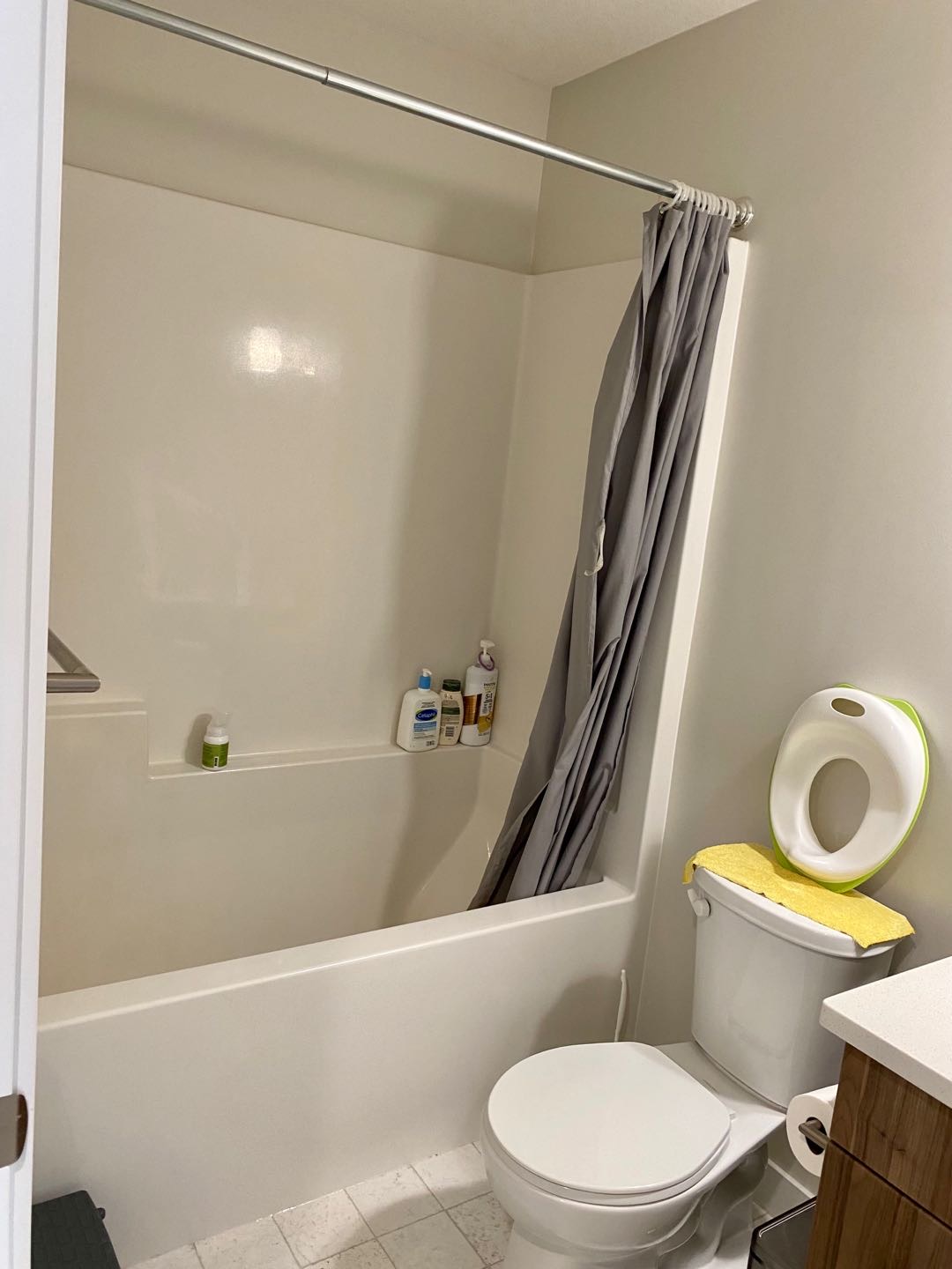 Brighton 2室2卫带车库联排优惠转租 - 9