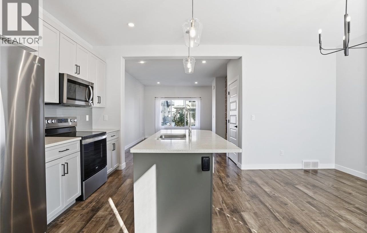 OPEN HOUSE 开放参观 时间：周六1月24日 2:00-4:00PM 地点：966 McFaull MANOR Brighton 2021年建，3房3卫双车库独立屋。地下室部分装修 - 4