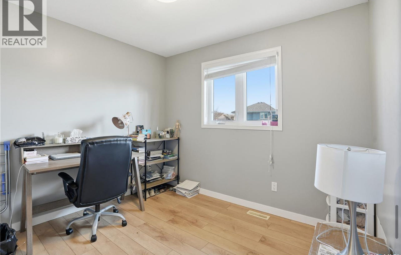 OPEN HOUSE开放参观 时间：周日 12月7日2:00-4:00 PM 地址：111 Dulmage Cres - 8