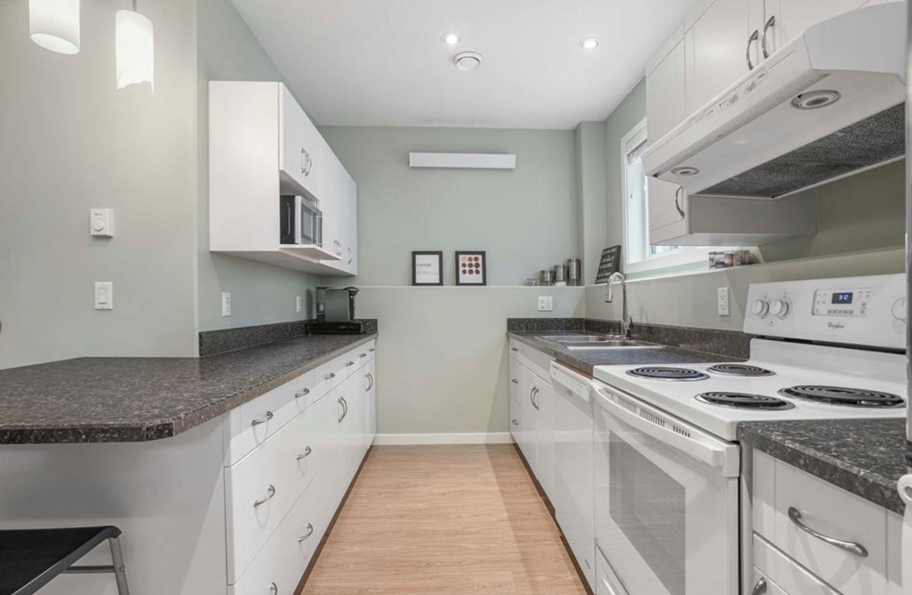 evergreen2室1厨1卫整套出租 - 4