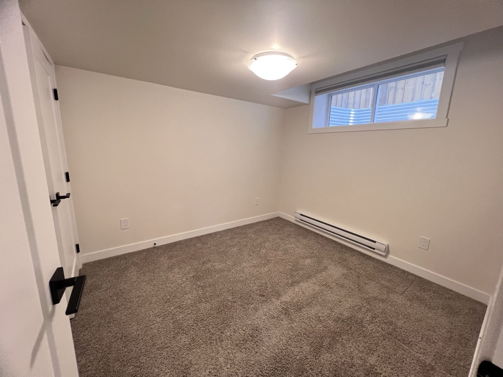 Brighton 一室一厅整套出租可带车库 - 6