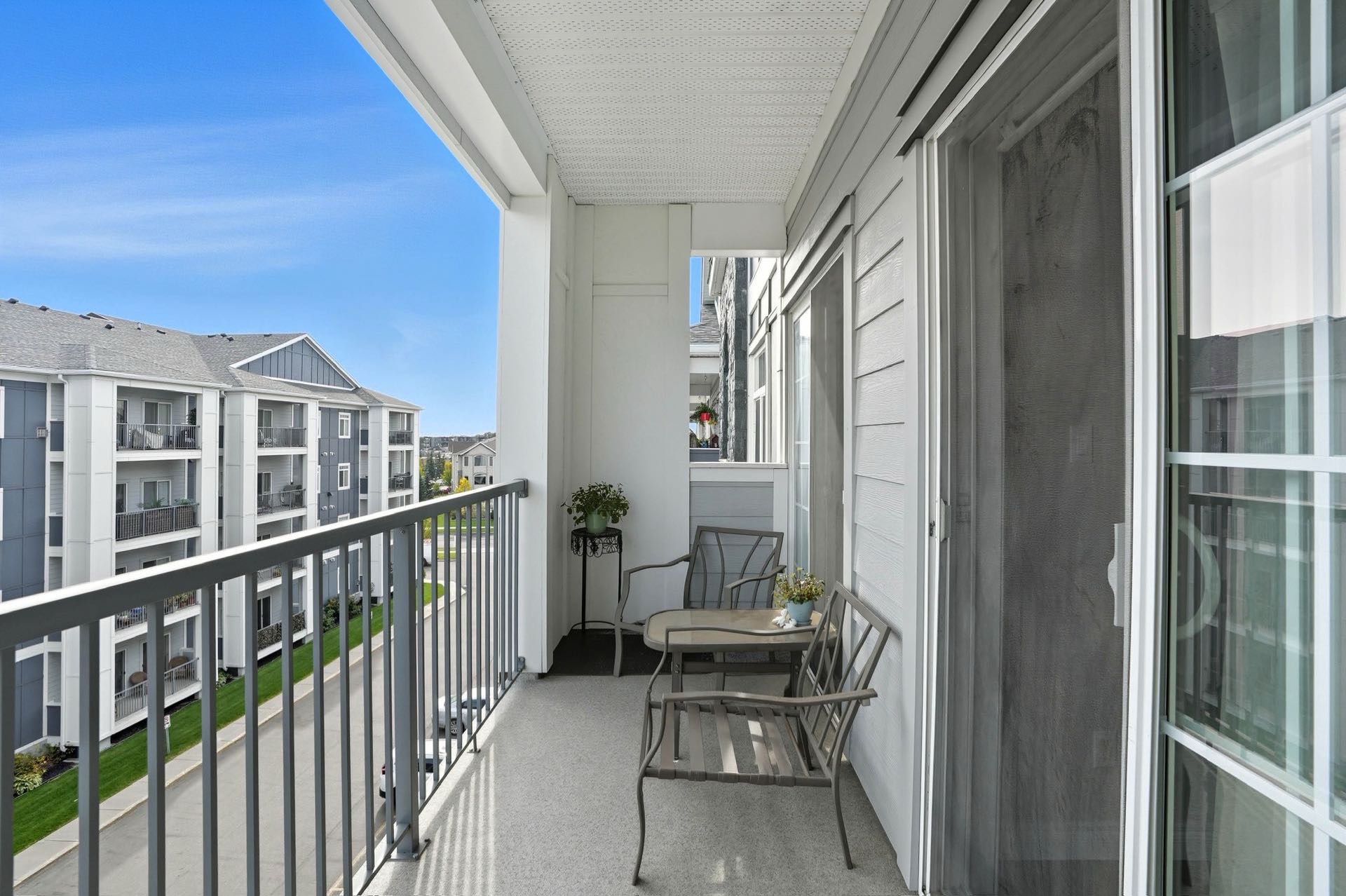 New listing  百年高中门口黄金地段 – 2卧2卫带电梯地下车库高档公寓出售 - 7