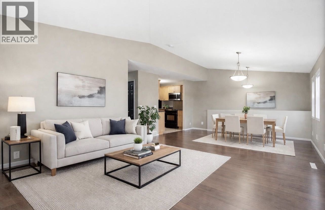 新挂牌！Willowgrove 转角实用两房townhouse/带车库＋多窗户采光 - 4