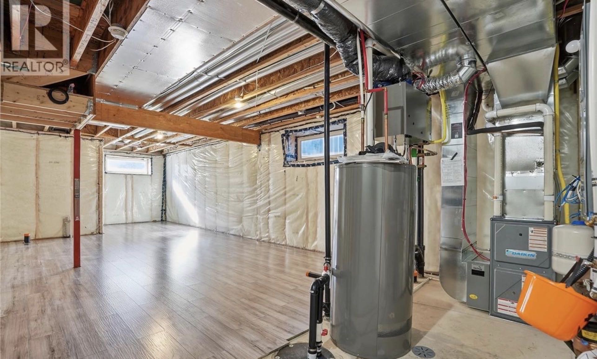 OPEN HOUSE 开放参观 时间：周六1月24日 2:00-4:00PM 地点：966 McFaull MANOR Brighton 2021年建，3房3卫双车库独立屋。地下室部分装修 - 9