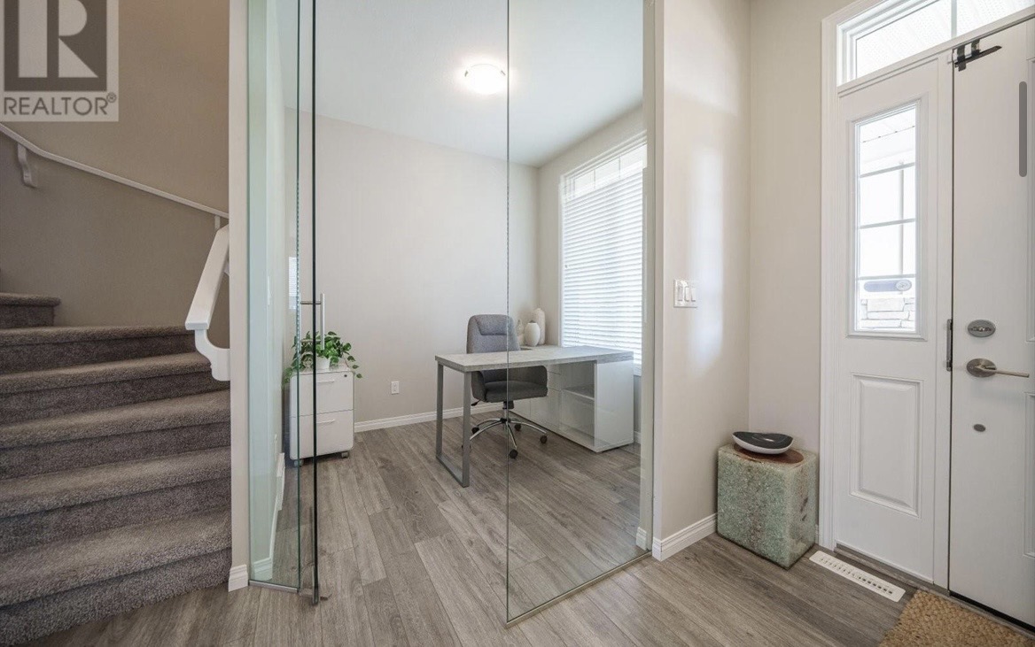 最新降价开放看房参观2月18日 周六12:00-2:00pm 135 Skopik ROAD - 5