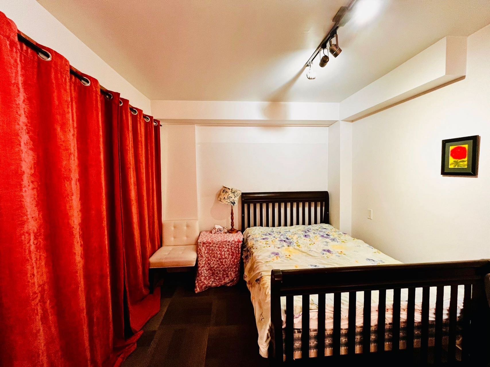 近MidTown 及萨理工学院有楼上阳光大床房出租。 - 3