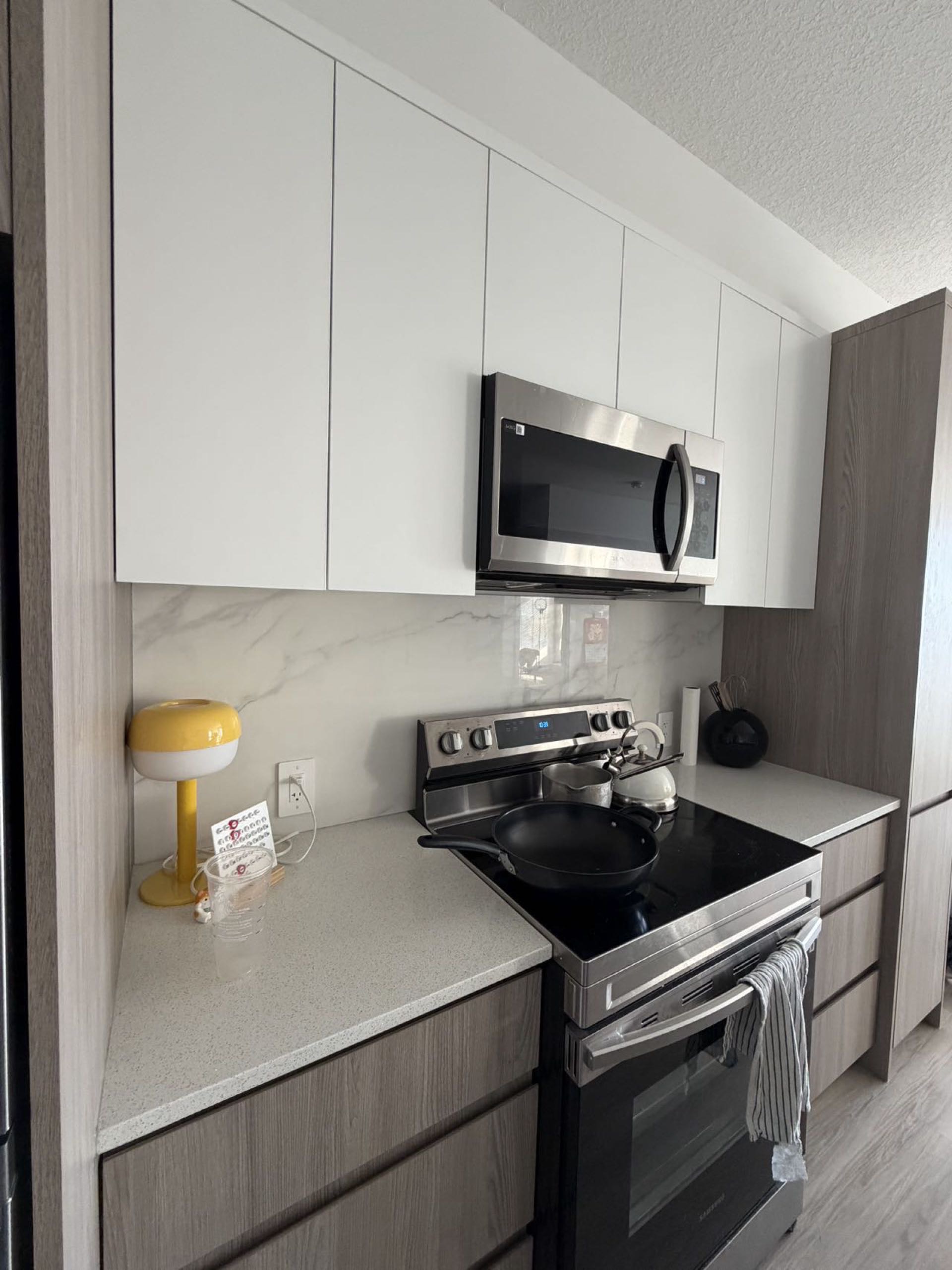 Stonebridge两室两厅公寓出租，4月1号起 - 4