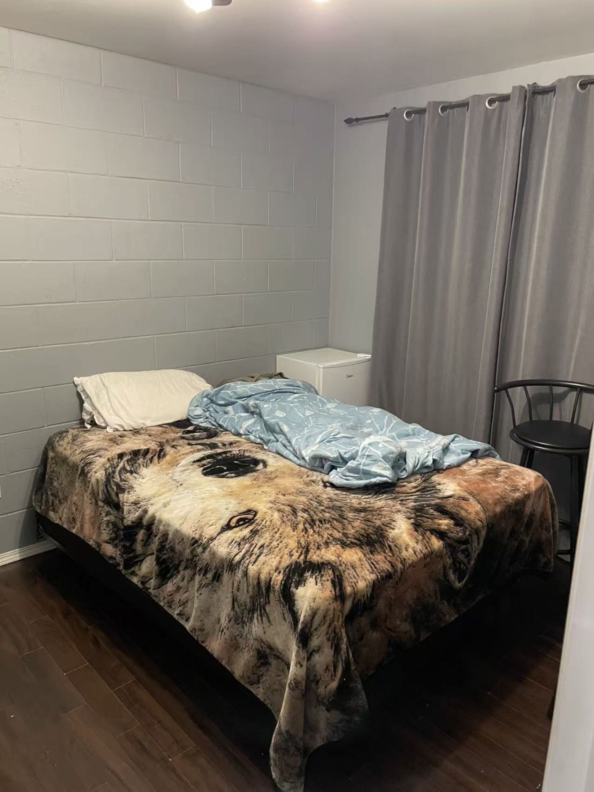 新公寓2室单间之一，包水电暖网每月700 - 3