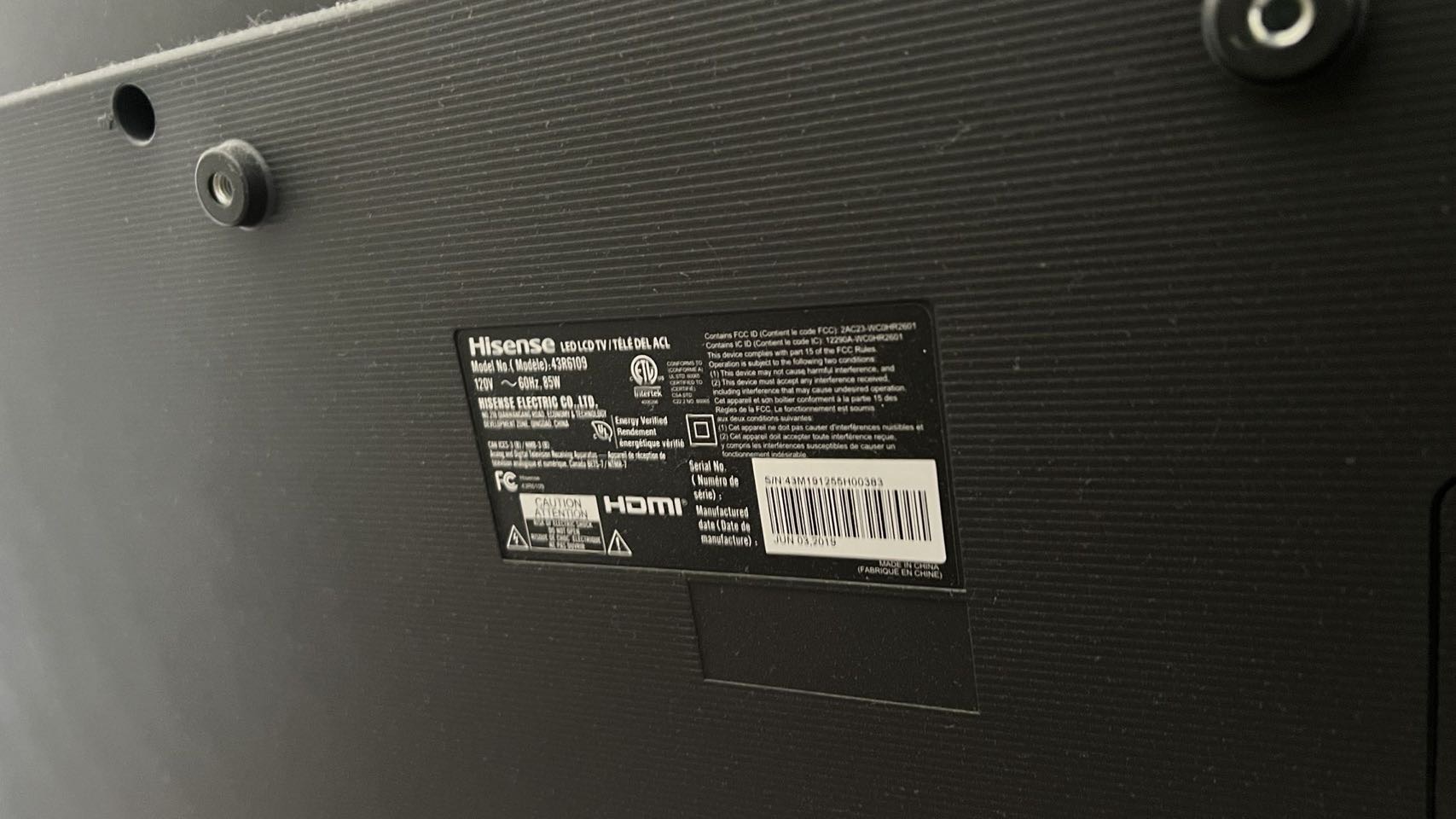 43 inch Hisense 电视加电视桌150🔪 - 2