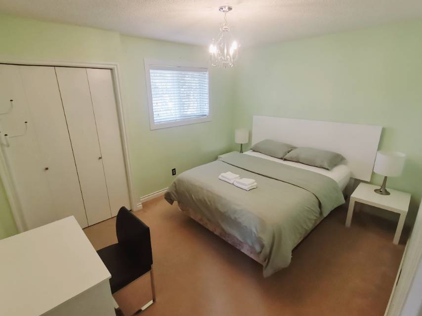 萨斯卡通民宿，日租，长/短租 - 3