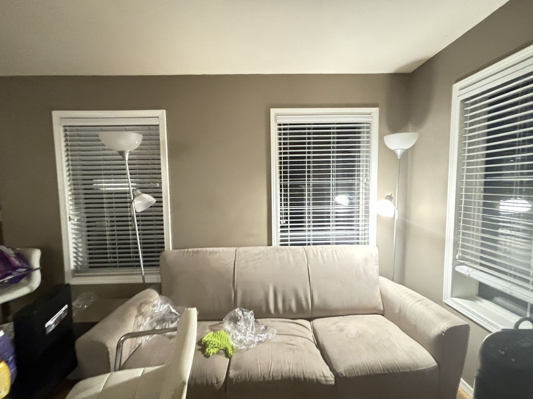 University Height townhouse 找室友