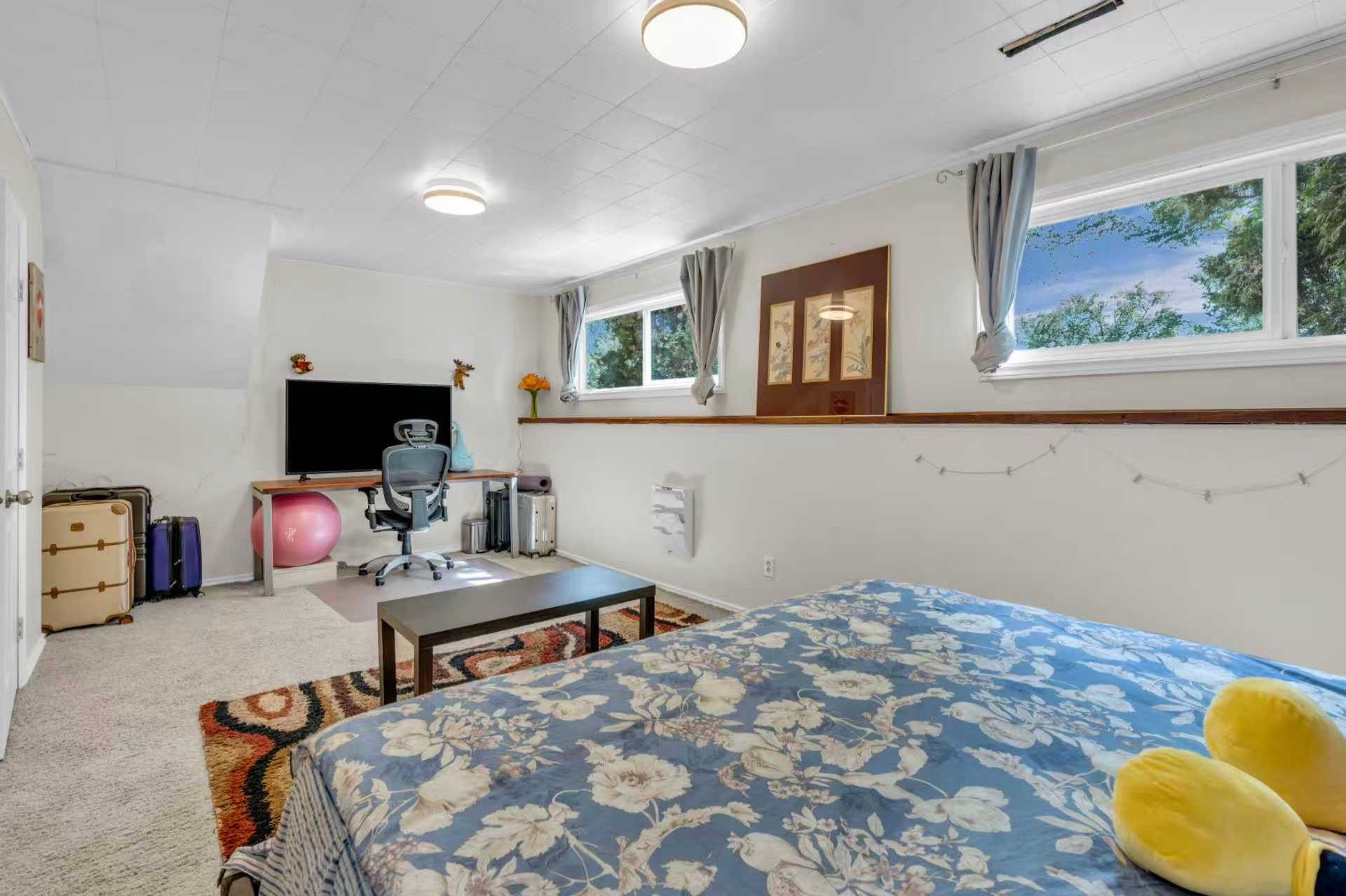 Taylor 街 Walter Murray 高中对面房间出租 - 2