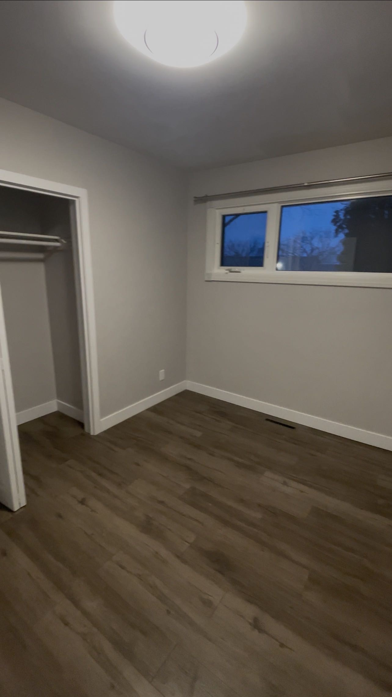 Taylor E街楼上次卧出租