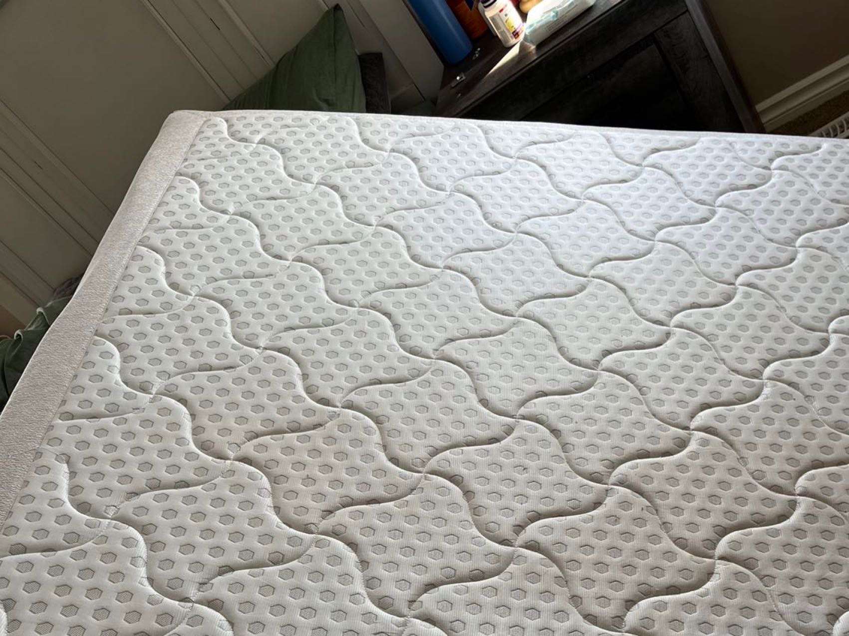 Queen size 床垫出售，120刀包送货 - 2