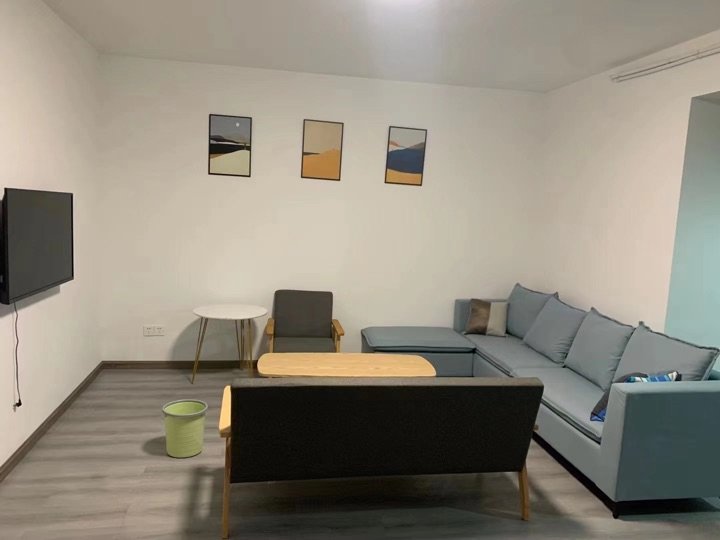 两房一厅两卫一厨