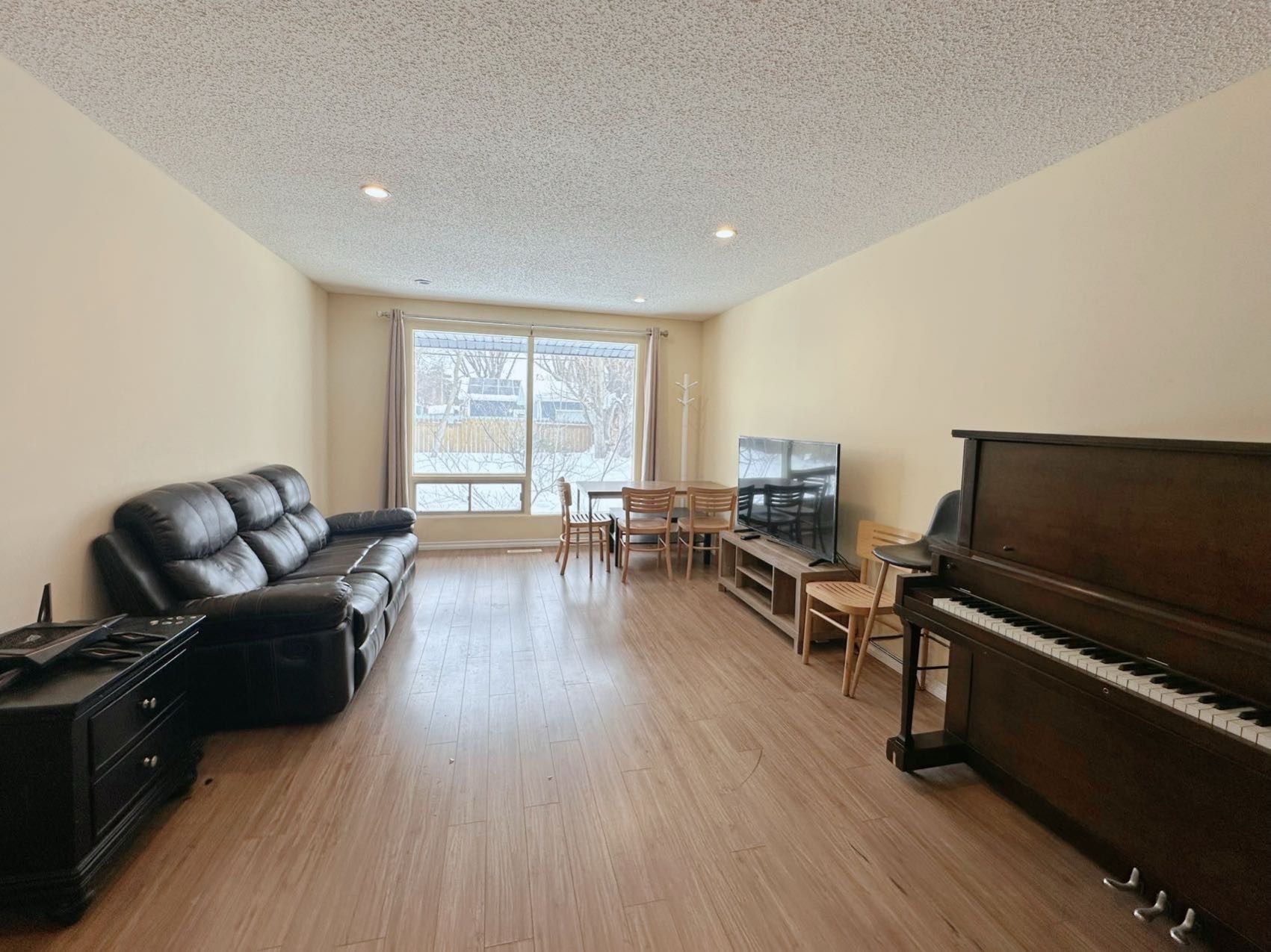 4室3卫整租，临近8街，步行400米至superstore - 2