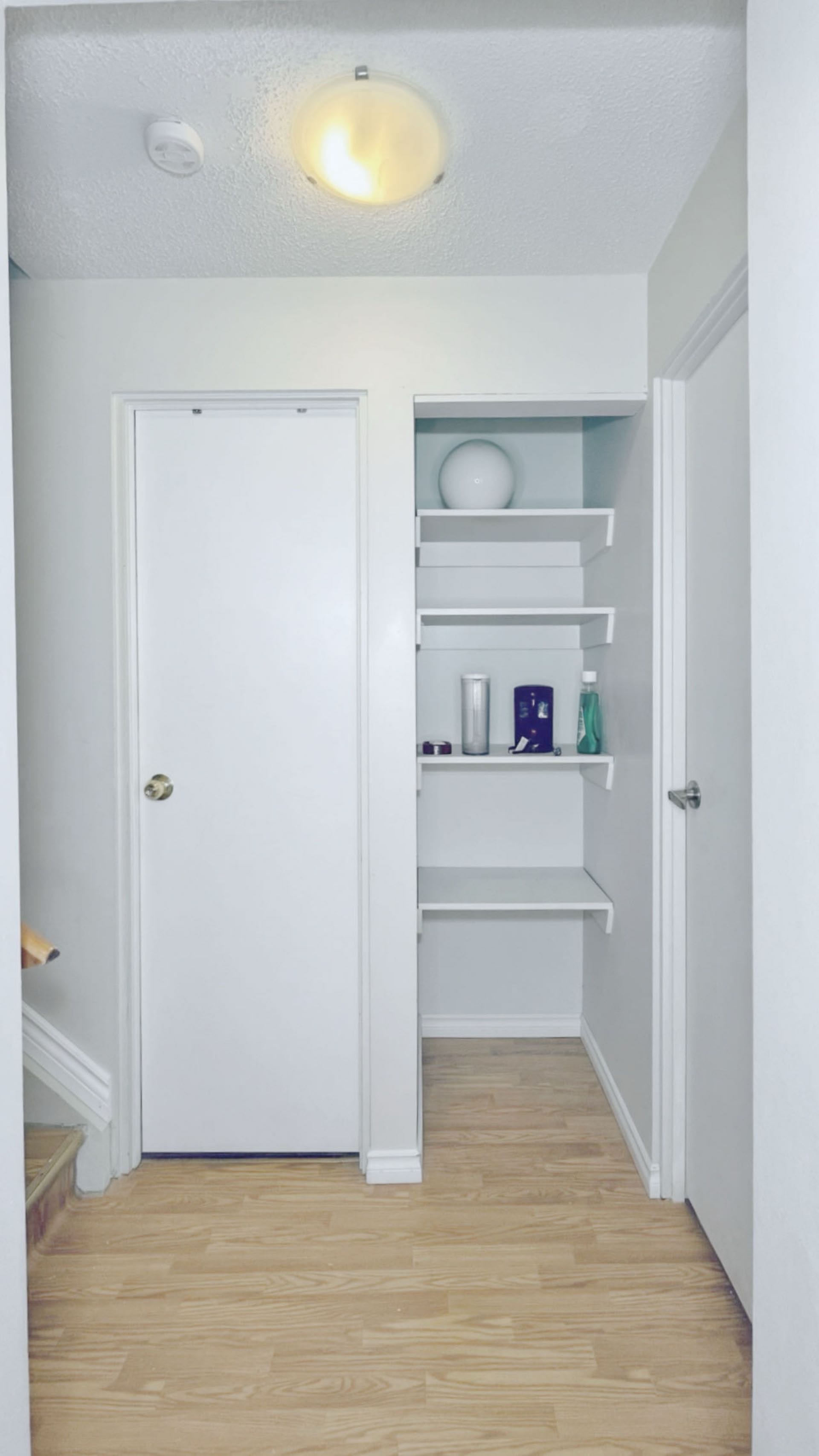 临近8街，半地下室单房出租，包水电气网 - 3