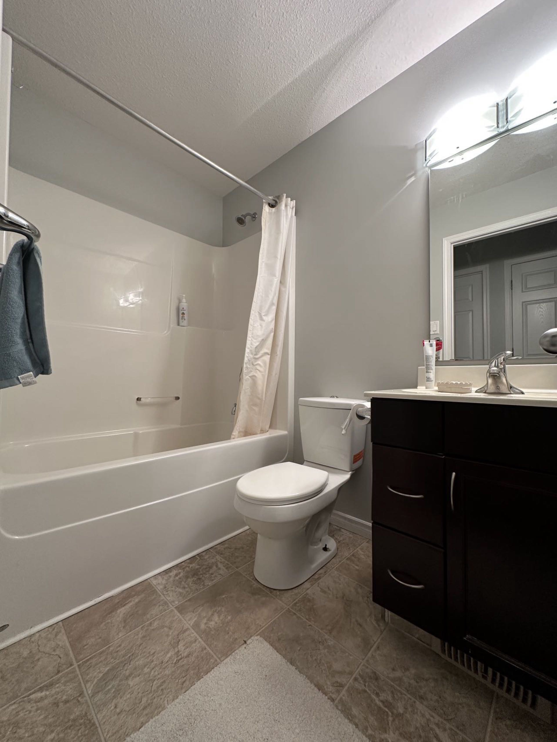 里贾纳东区房间出租 - 8