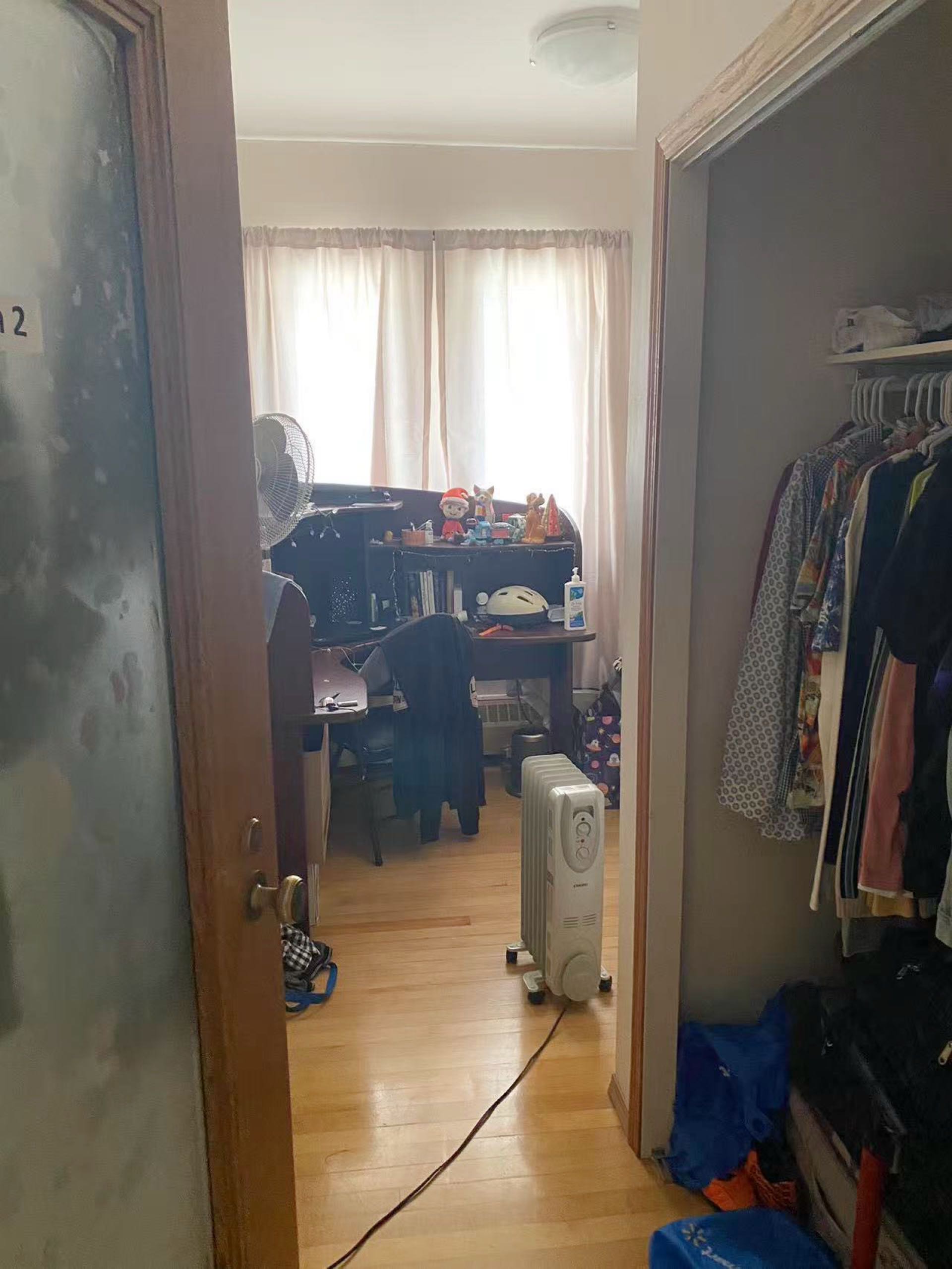 Forest Grove小区115街独立屋2楼一间卧室出租 - 6