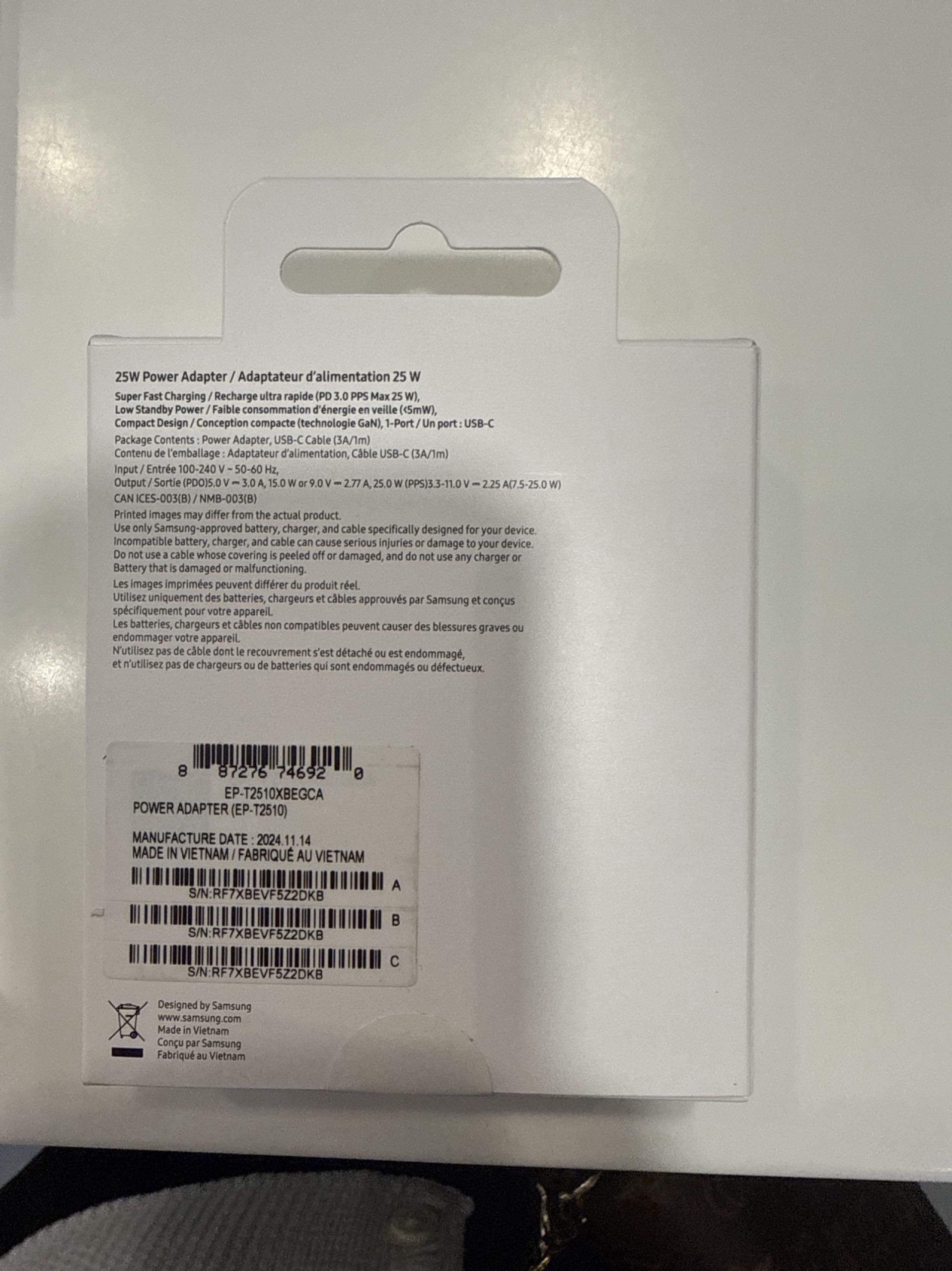 全新充电器5$ - 2