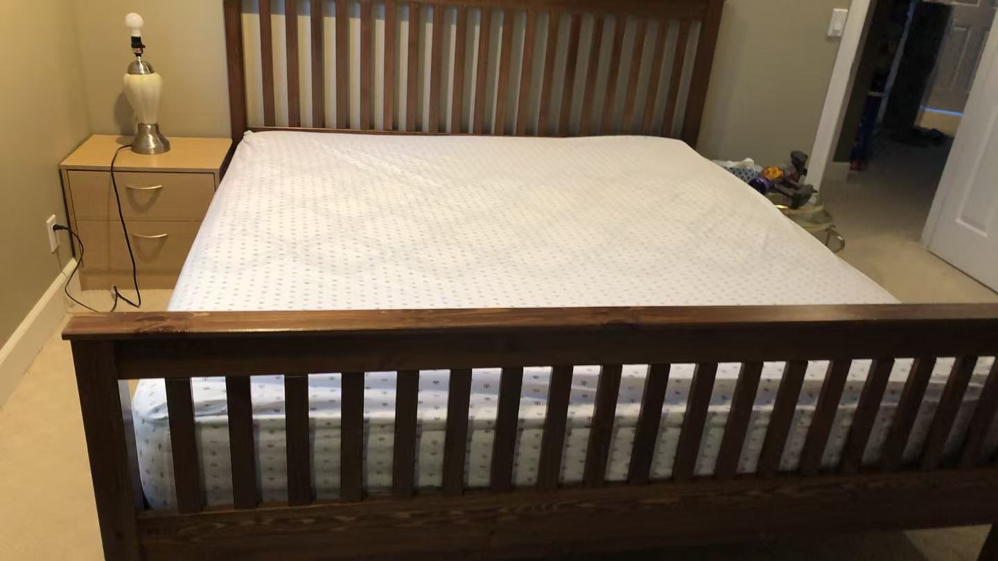 King 床架 床垫一套 400加币 - 3