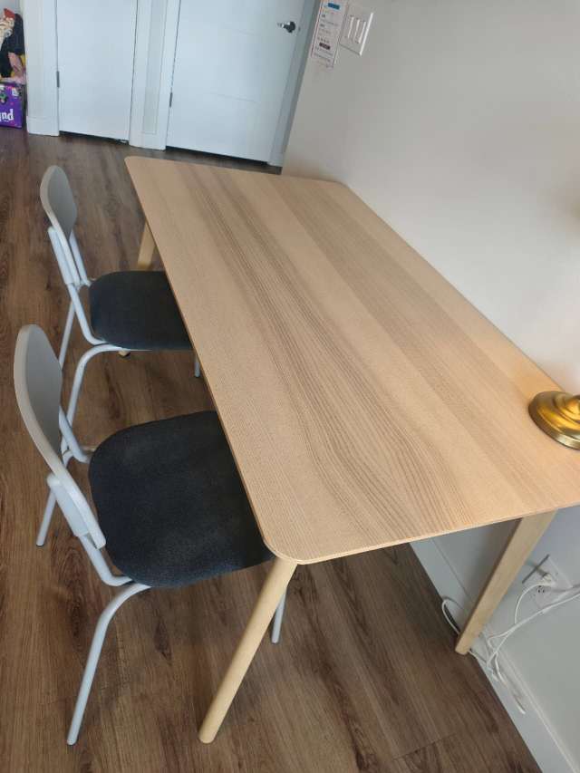 实木餐桌，送椅子2把  - 5