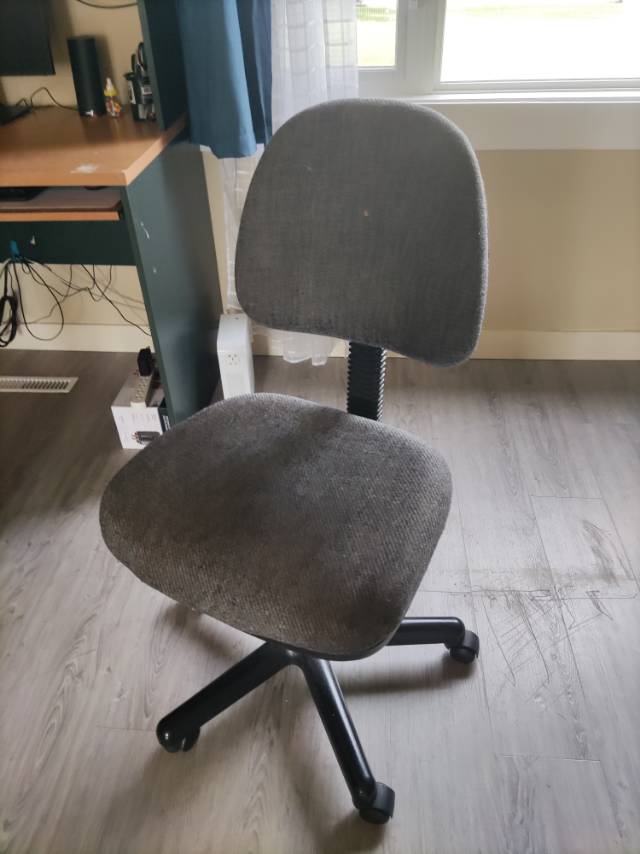 电脑桌和转椅免费 - 4