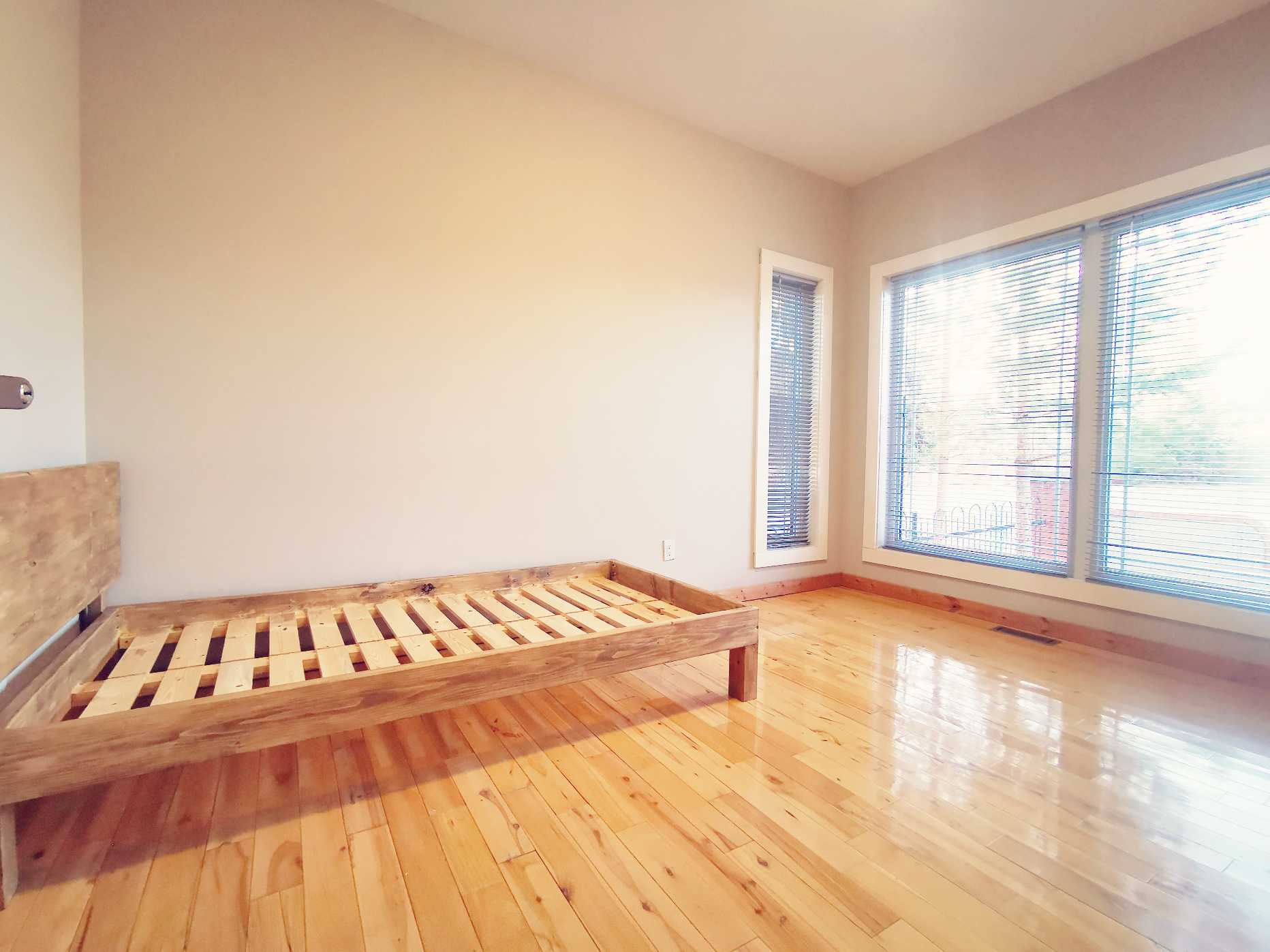 Wascana一楼单间招租 - 2