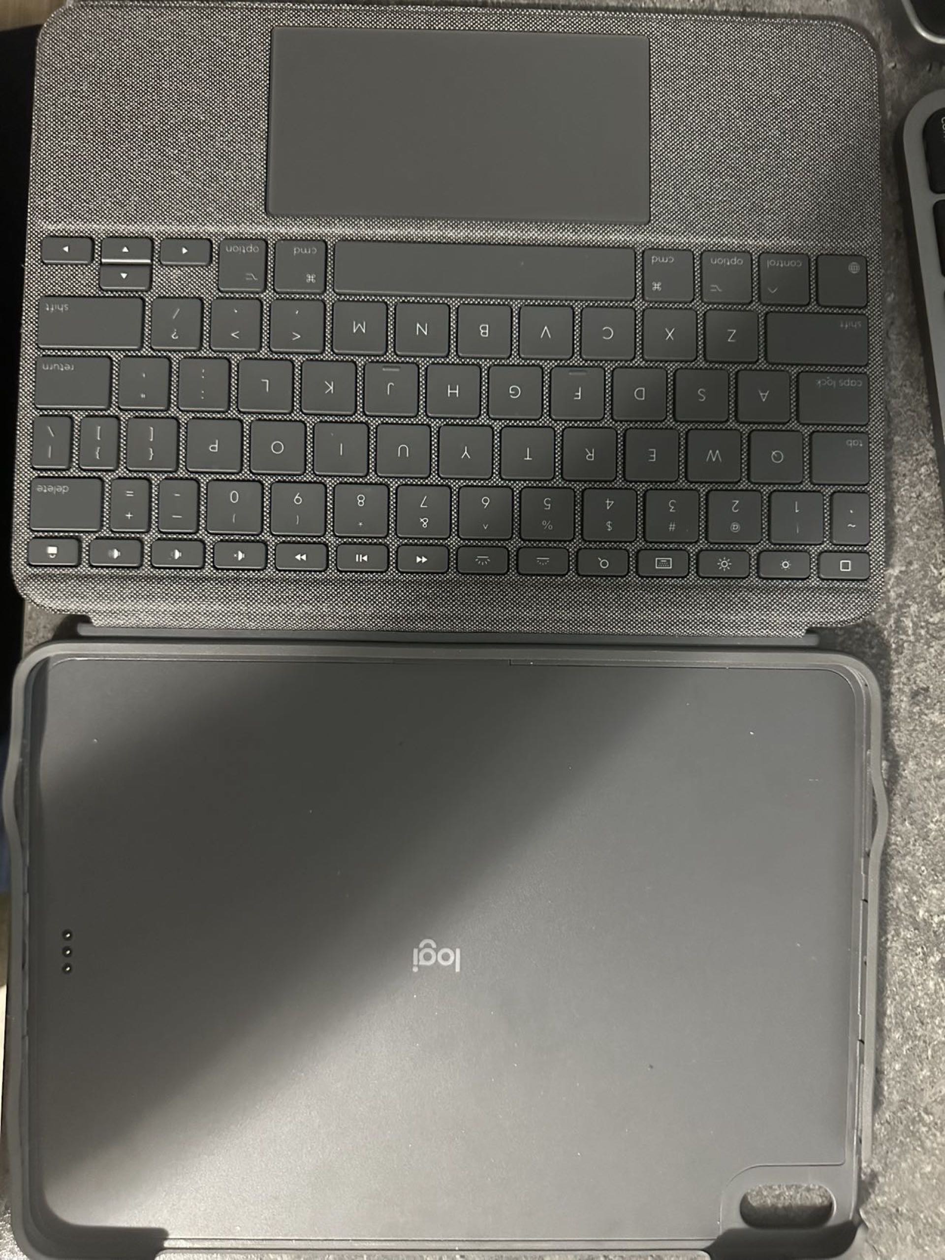 罗技combo touch键盘壳iPad Air 4或5 - 2