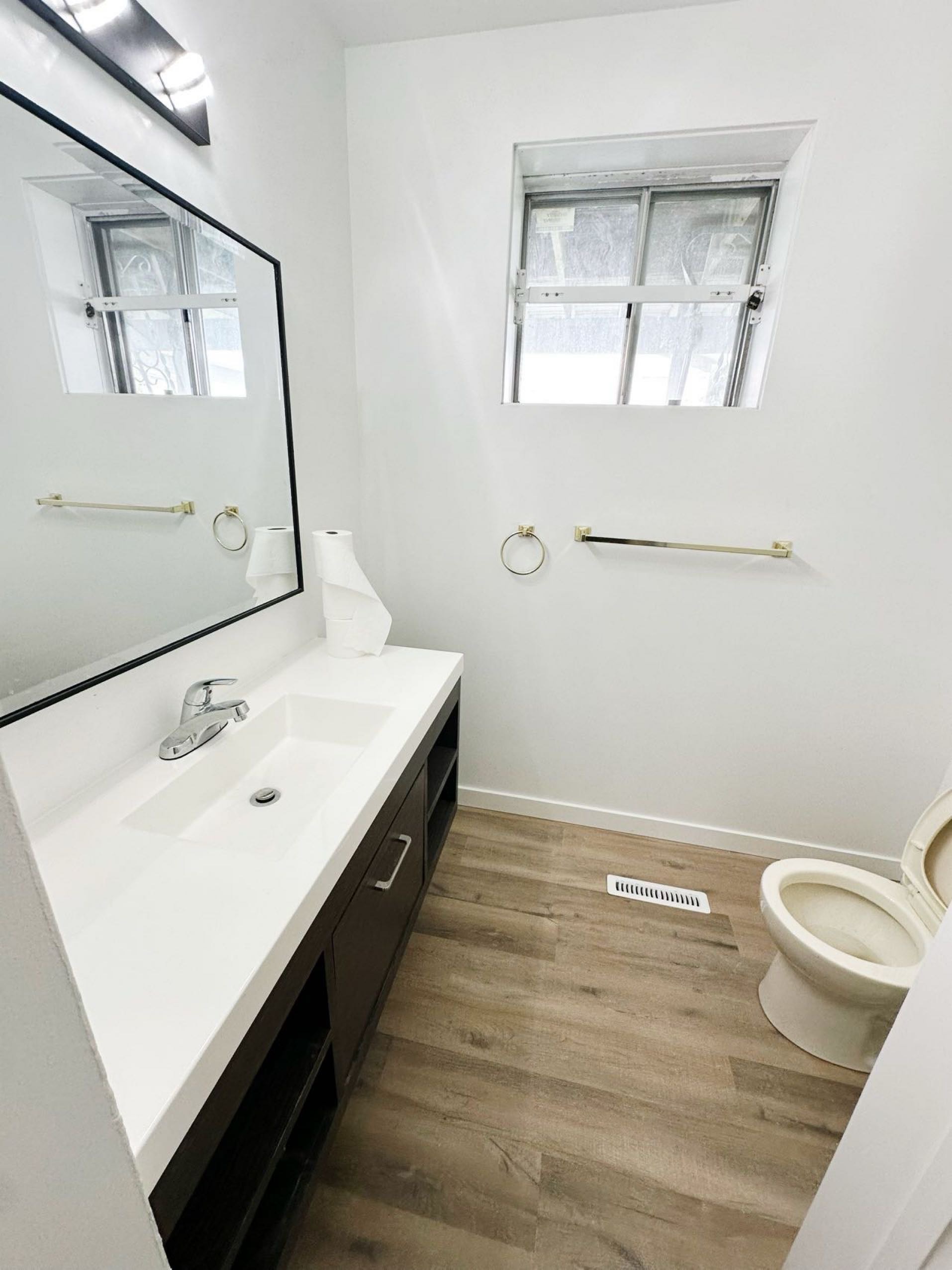 8街附近新装修2房出租，找一个男生合租 - 3