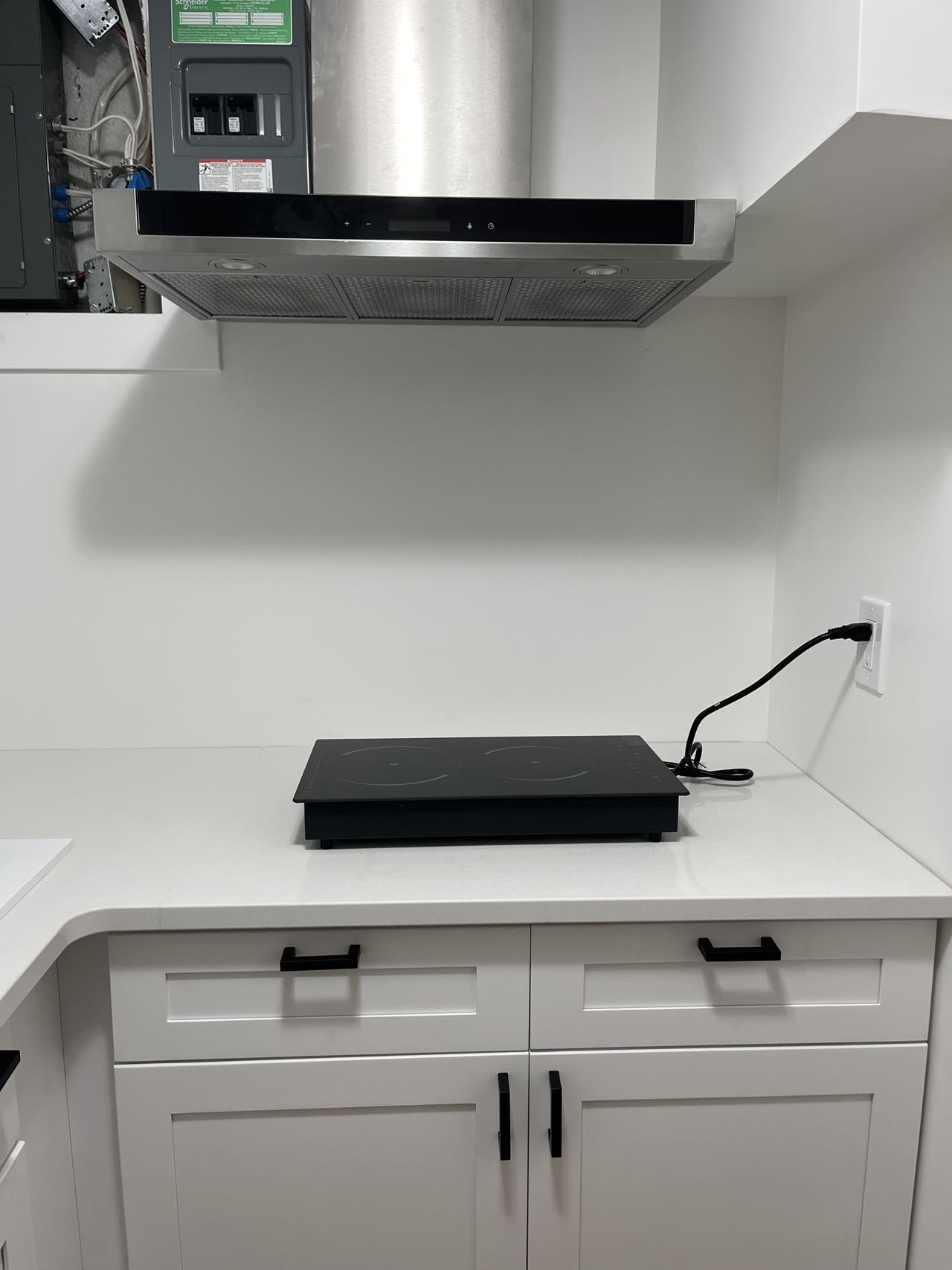 东区地下室独立入口2居室套件全新！ - 5