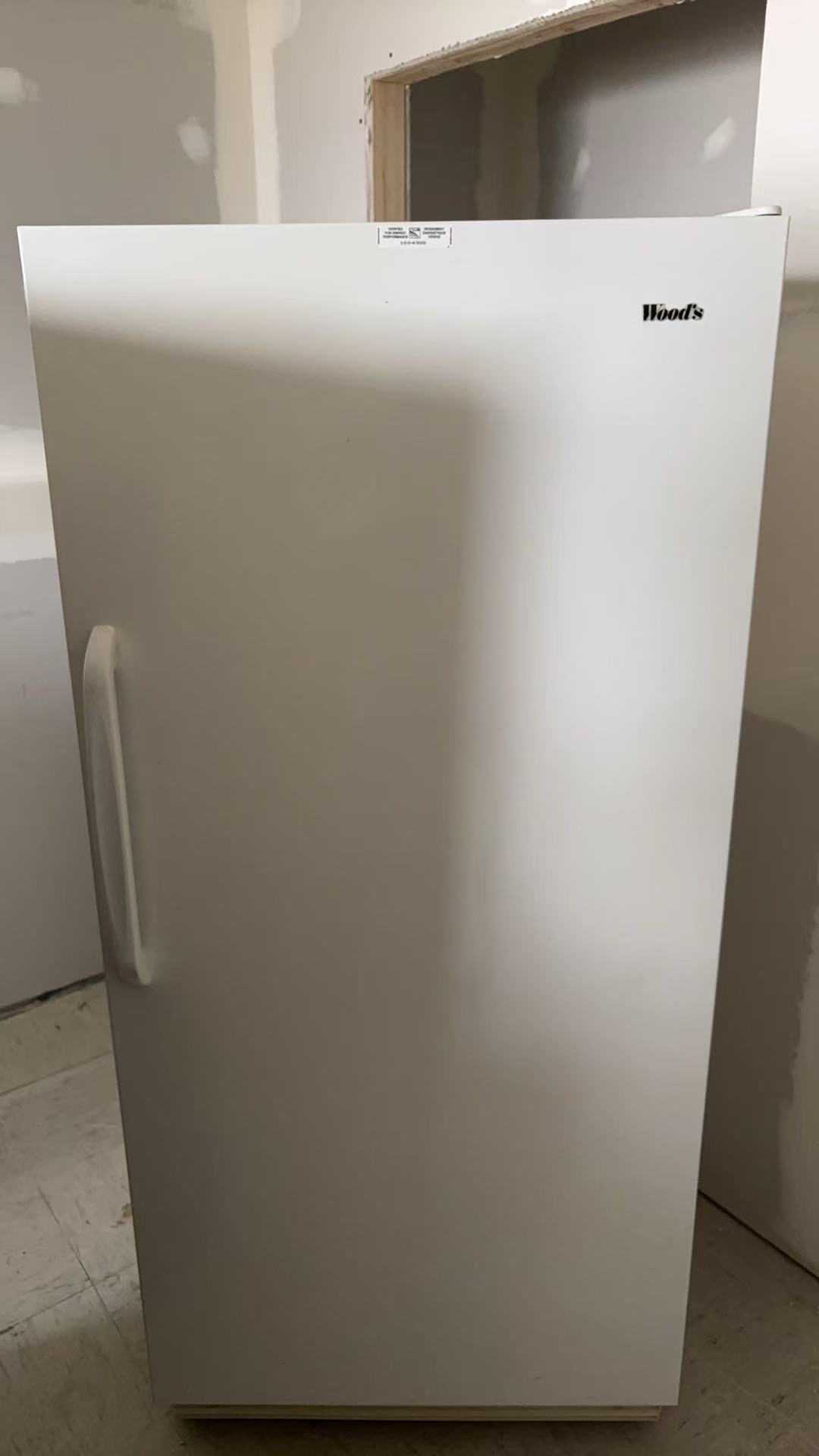 冰箱一台，冰柜一台，免费拿走