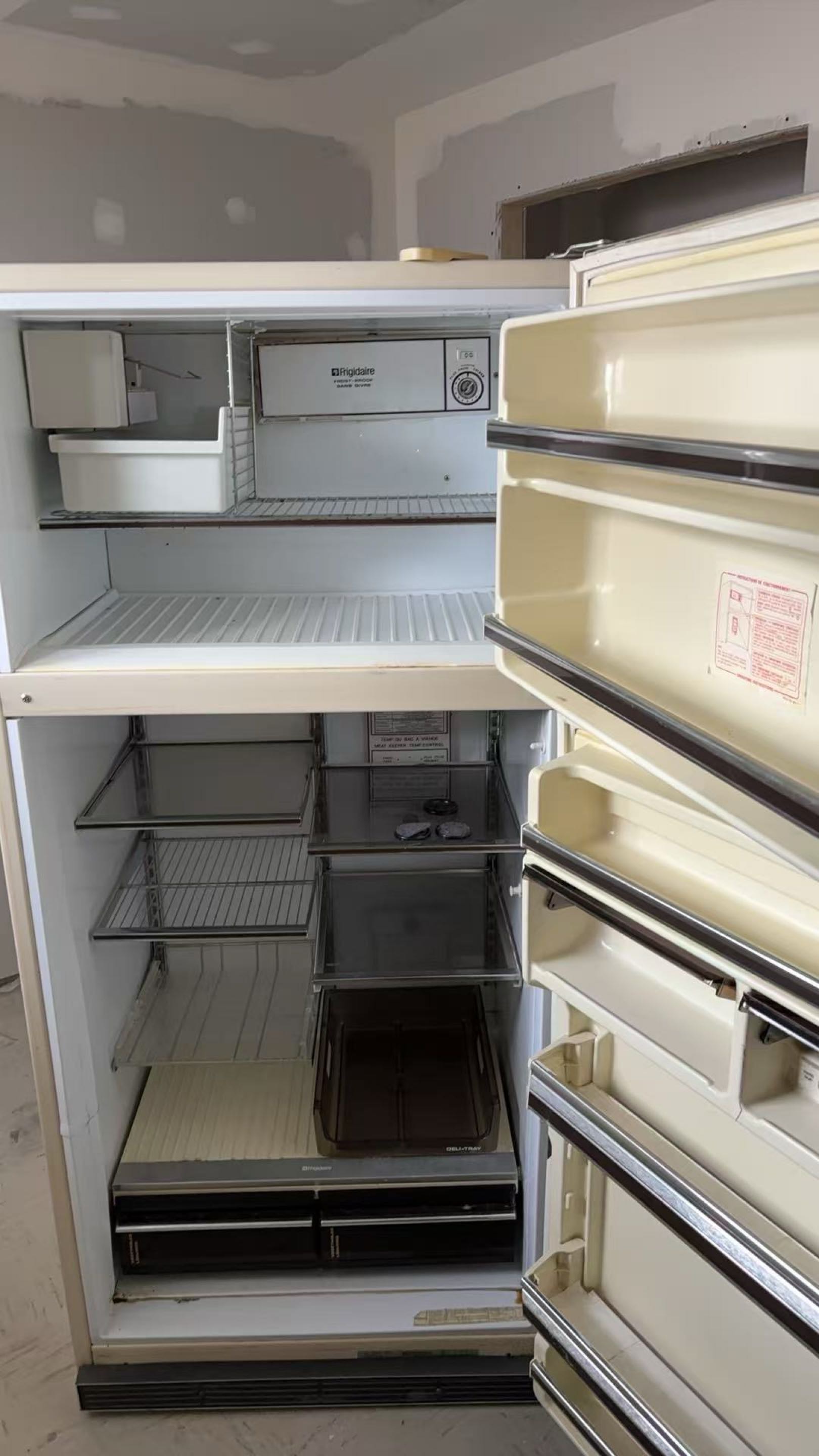 冰箱一台，冰柜一台，免费拿走 - 4