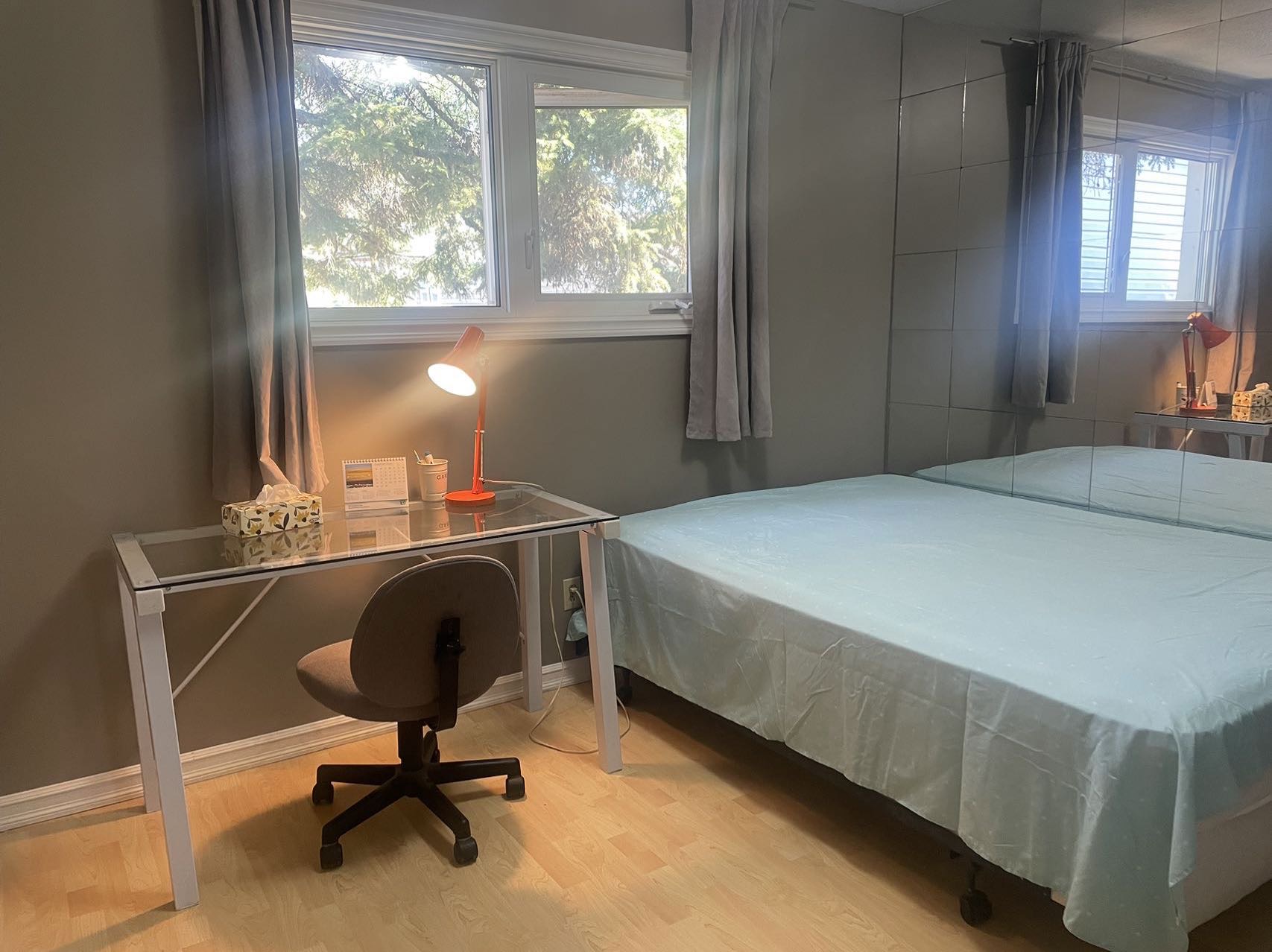 8街单间出租 - 2