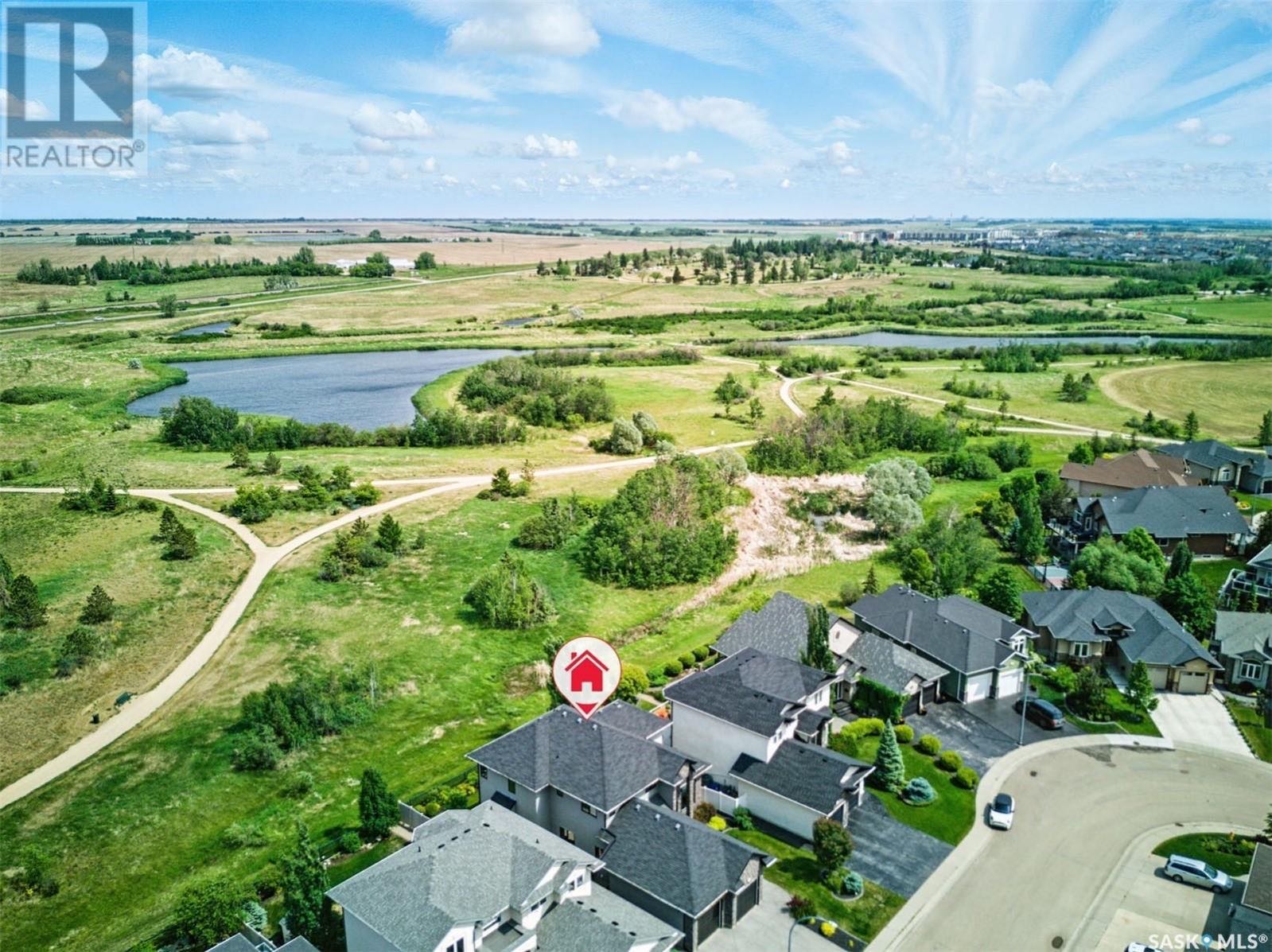 Public Open House公众开放看房 739 Beechdale Way  8月10日 周日2:00-4:00PM Gary Gai或者同事Dominic Parent会在此迎接🙏  ————————- Briarwood背靠公园步出式独立屋出售！视野开阔，整栋房屋共 - 5