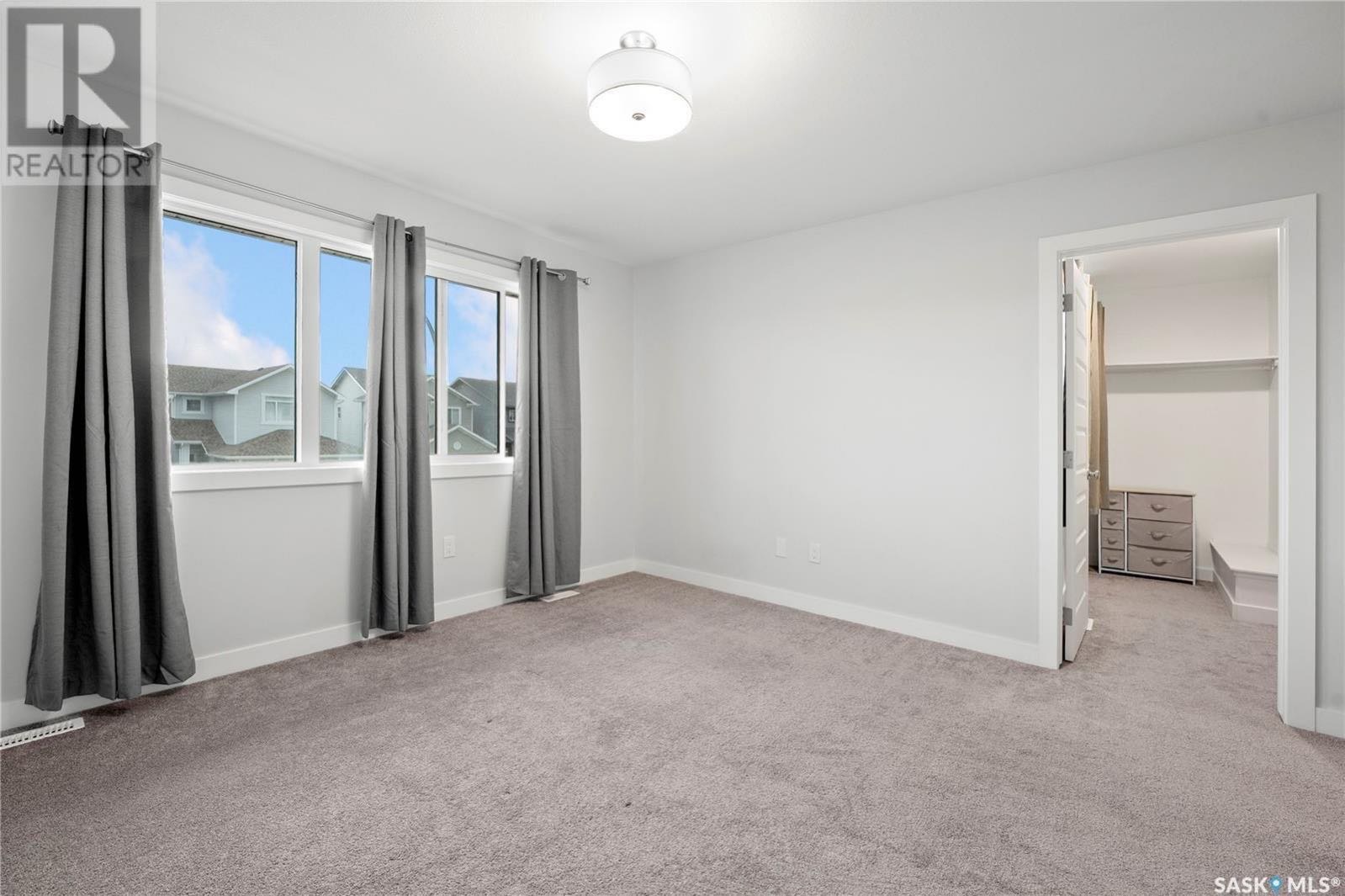 Public Open House公众开放看房 304 Pepper Pl 8月16日 周六2-4PM Gary Gai或者同事Dominic Parent会在此迎接🙏 ————— Brighton小区几乎全新两层独立屋出售。目前房龄不到一年。 房屋共有 3 间卧室和 3 个浴 - 7