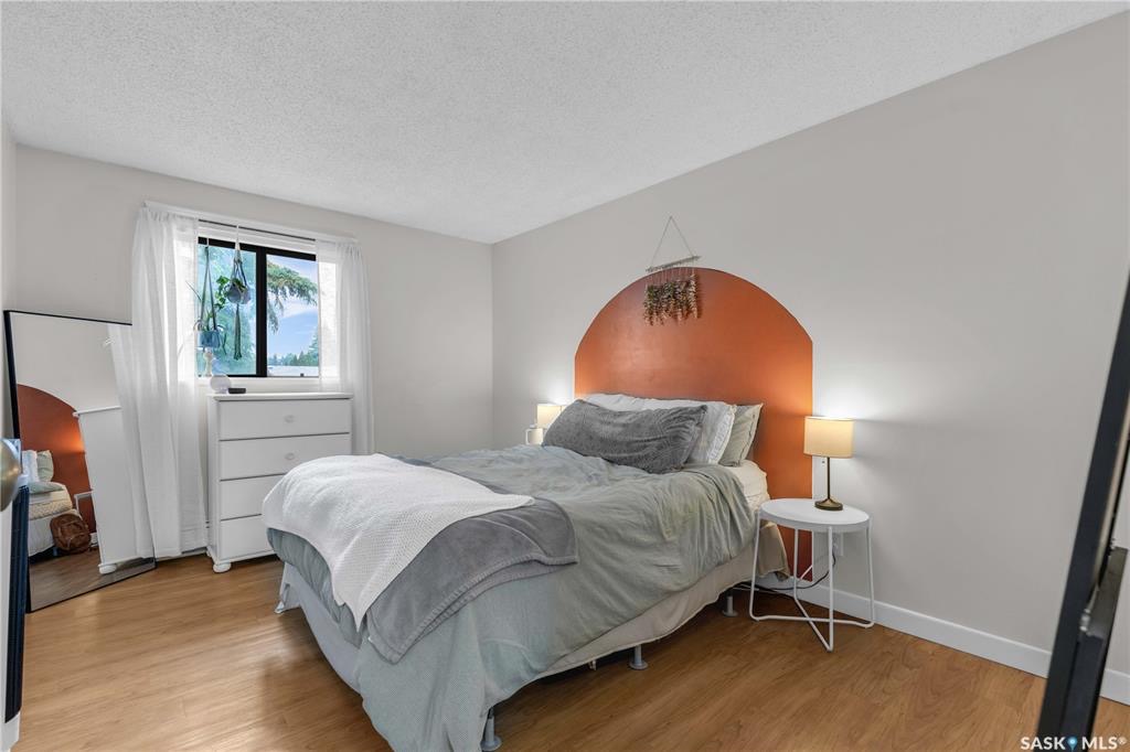 Lakeview二楼900尺两室1.5卫公寓出租 - 5