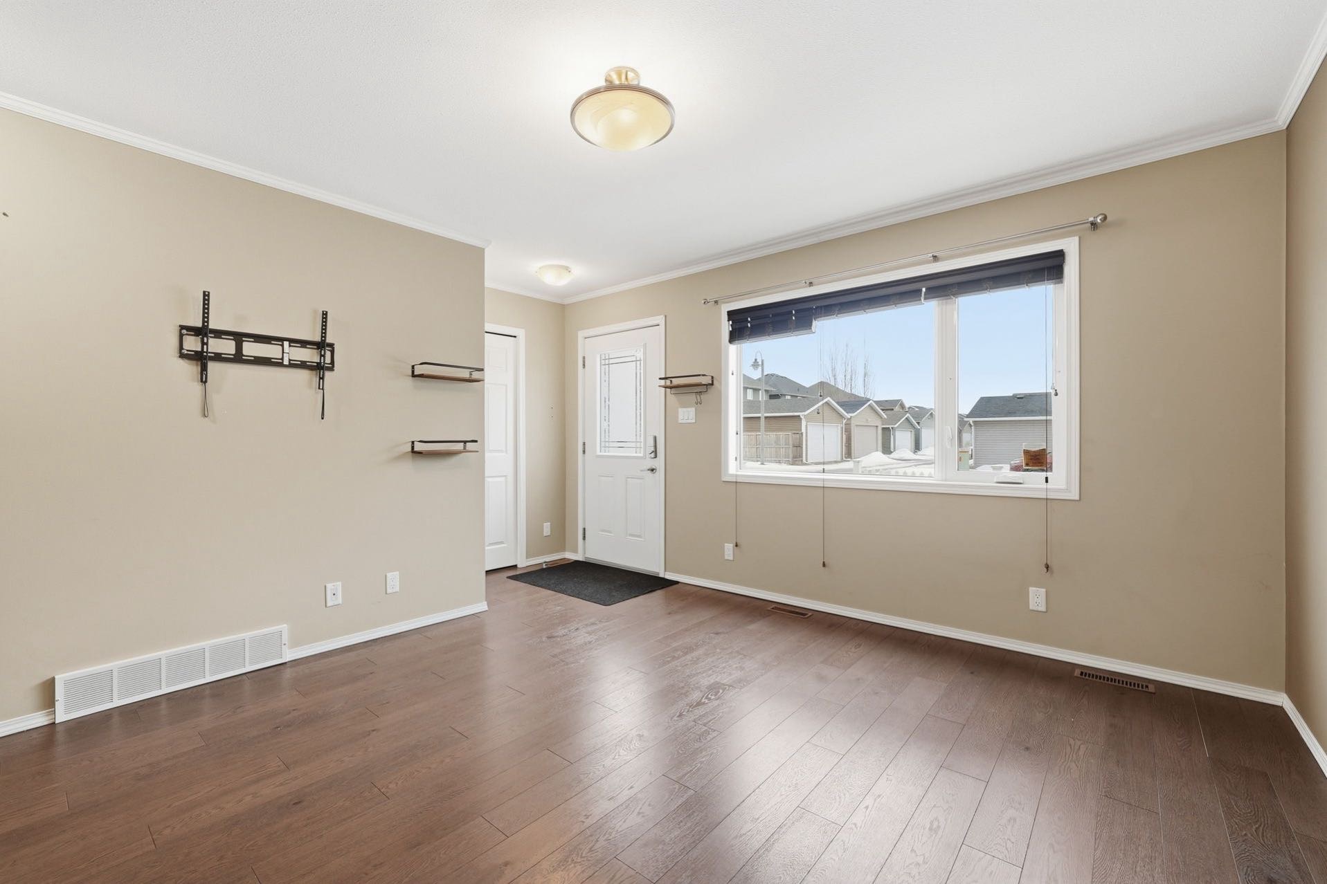 Public Open House公众开放看房 103-275 Pringle Lane 4月4日 周六11:00-1:00PM Gary Gai或者同事Dominic Parent会在此迎接🙏 - 7