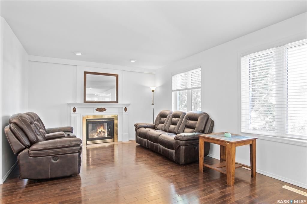 Public Open House公众开放看房 223 Kucey Terrace 10月30日 周六1:30-3:30PM  Gary Gai或者同事Don Remizowski 会在此迎接🙏 - 11