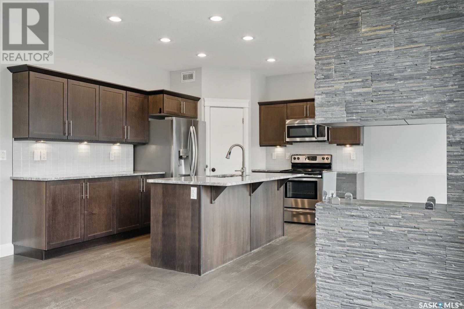 Public Open House公众开放看房 567 Pritchard Cres 5月4日 周日2:00-4:00PM Gary Gai或者同事Dominic Parent会在此迎接🙏 - 6